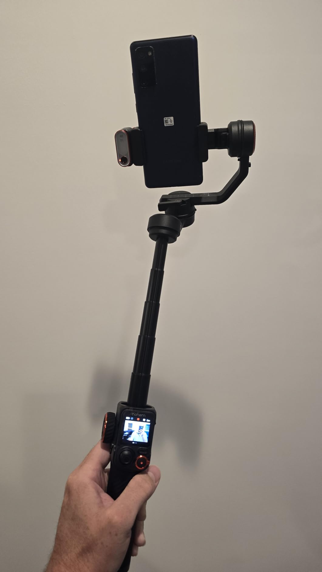 Hohem iSteady M7 Gimbal Stabilizer for Smartphone, Magnetic AI Tracker Fill Light, Detachable Touchscreen Remote Controller, Built-in Extension Rod, 500g Payload Gimbal Stabilizer for iPhone Android - Customer Photo 2