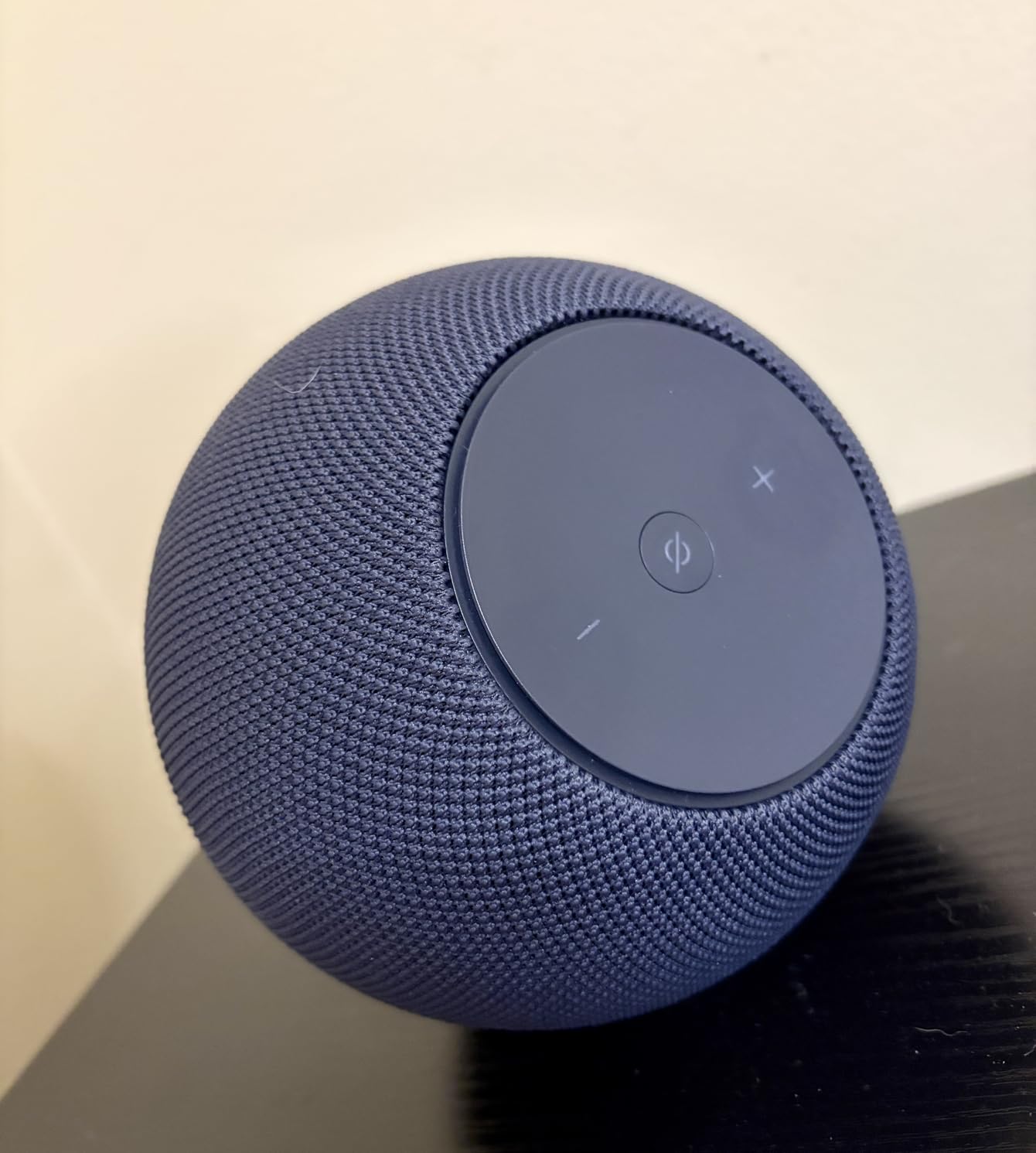 Amazon Echo Studio (newest model), compact design, immersive spatial audio and Dolby Atmos, with Alexa+ Early Access, Graphite - Customer Photo 1