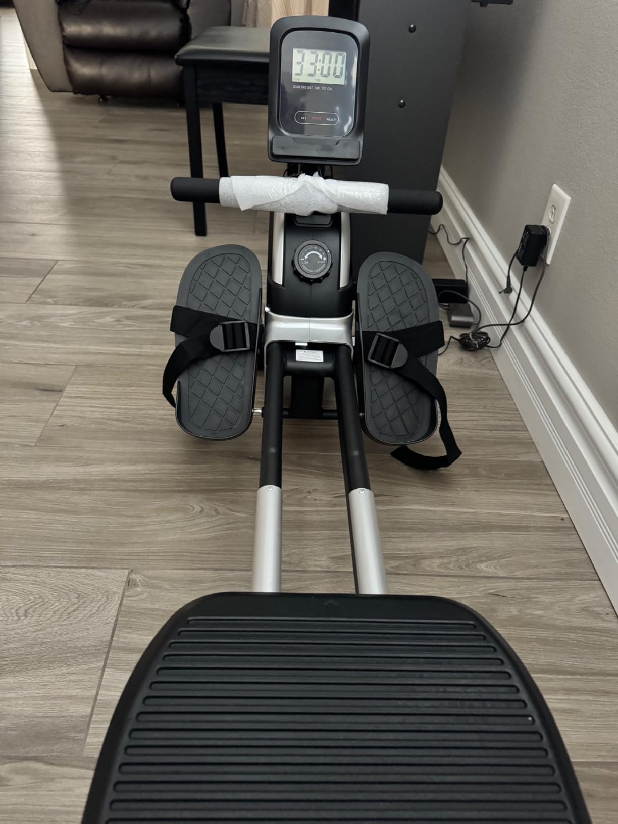 Dripex Rowing Machines for Home Use, Rowing Machine Max 350 LBS, Magnetic Rower with 16 Levels of Workout Resistance, Dual Slide Rail, Bluetooth App Supported, LCD Monitor,Row Machine for Gym Exercise - Customer Photo 2