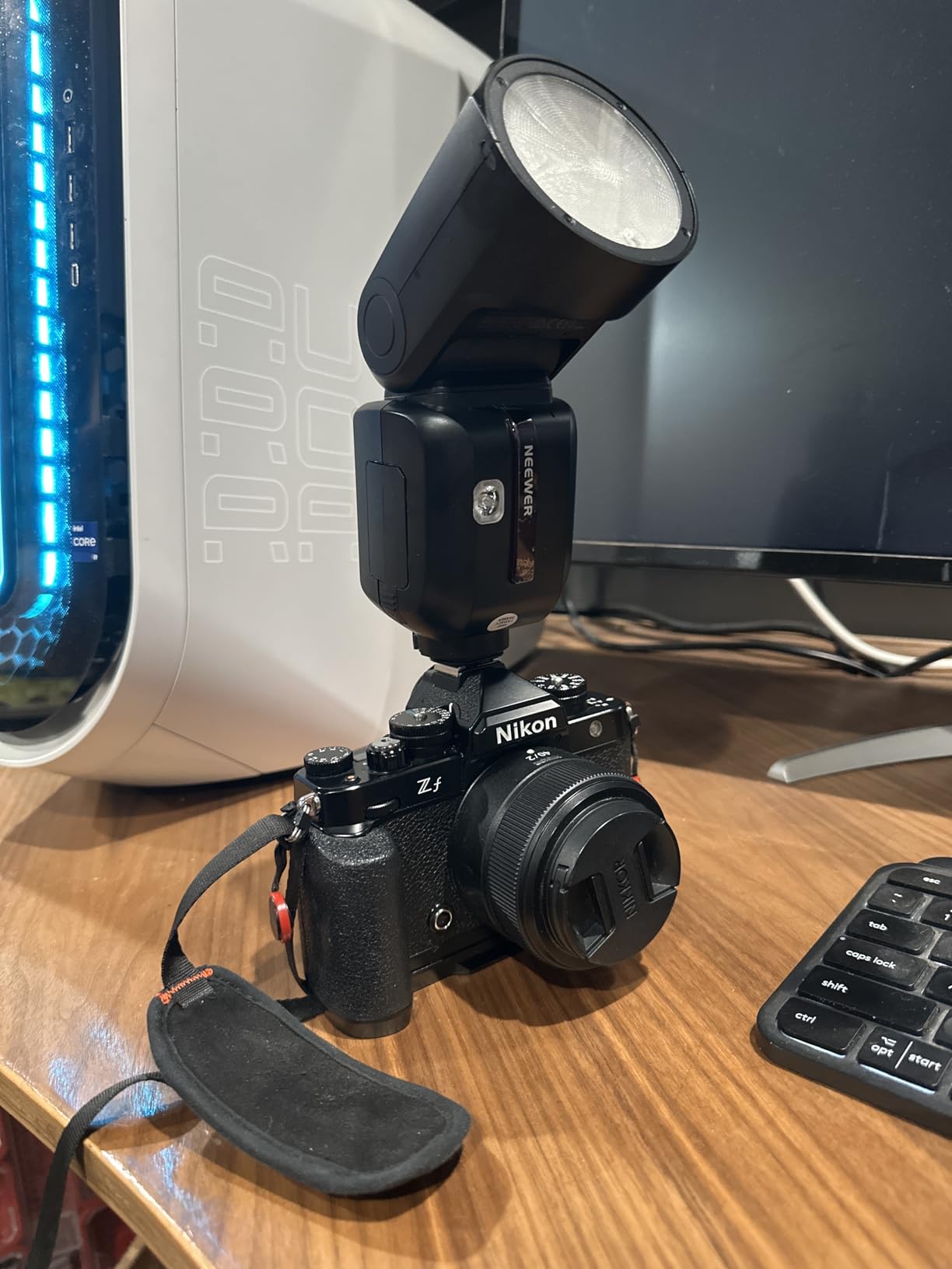 NEEWER Z2PRO-C 2.4G TTL Round Head Flash Speedlite Compatible with Canon, Wireless Compatible with Godox, Upgraded UI, 76Ws 1/8000s HSS, TTL/M TCM Switch, 7.2V/3000mAh Battery, 600 Full Power Flash - Customer Photo 2