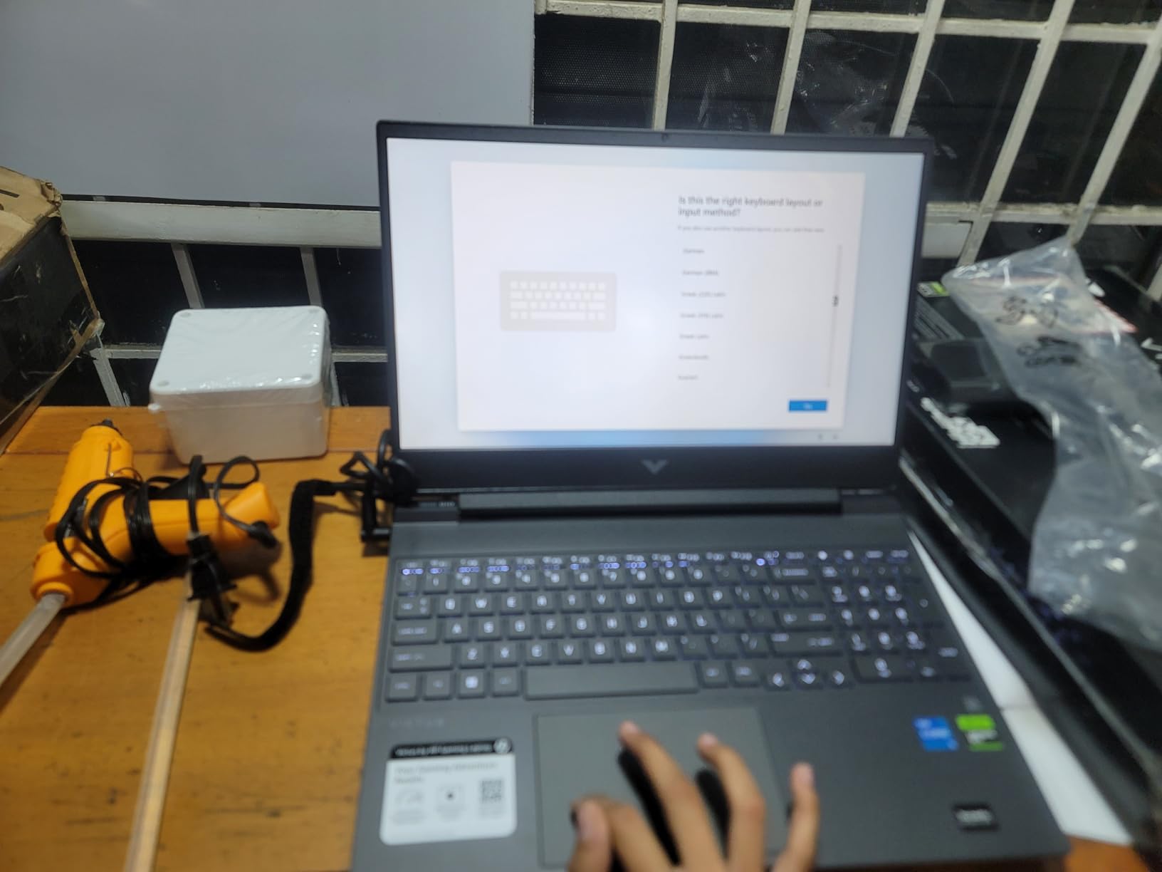 HP Victus 15.6 inch FHD 144Hz Gaming Laptop Intel Core i5-13420H NVIDIA GeForce RTX 4050 6GB - 16GB DDR4 512GB SSD Mica Silver (2024) - Customer Photo 3
