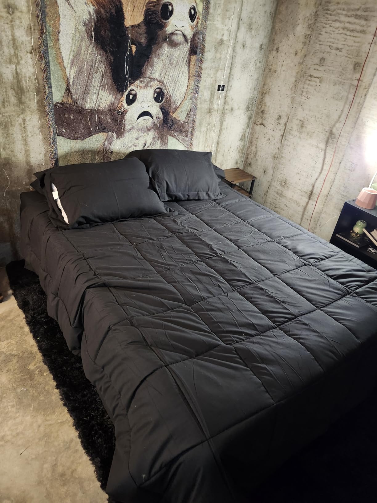 Amazon Basics Metal Bed Frame, Non-Foldable Platform Bed, Easy Assembly, Queen, 60W x 80L in, Black - Customer Photo 2