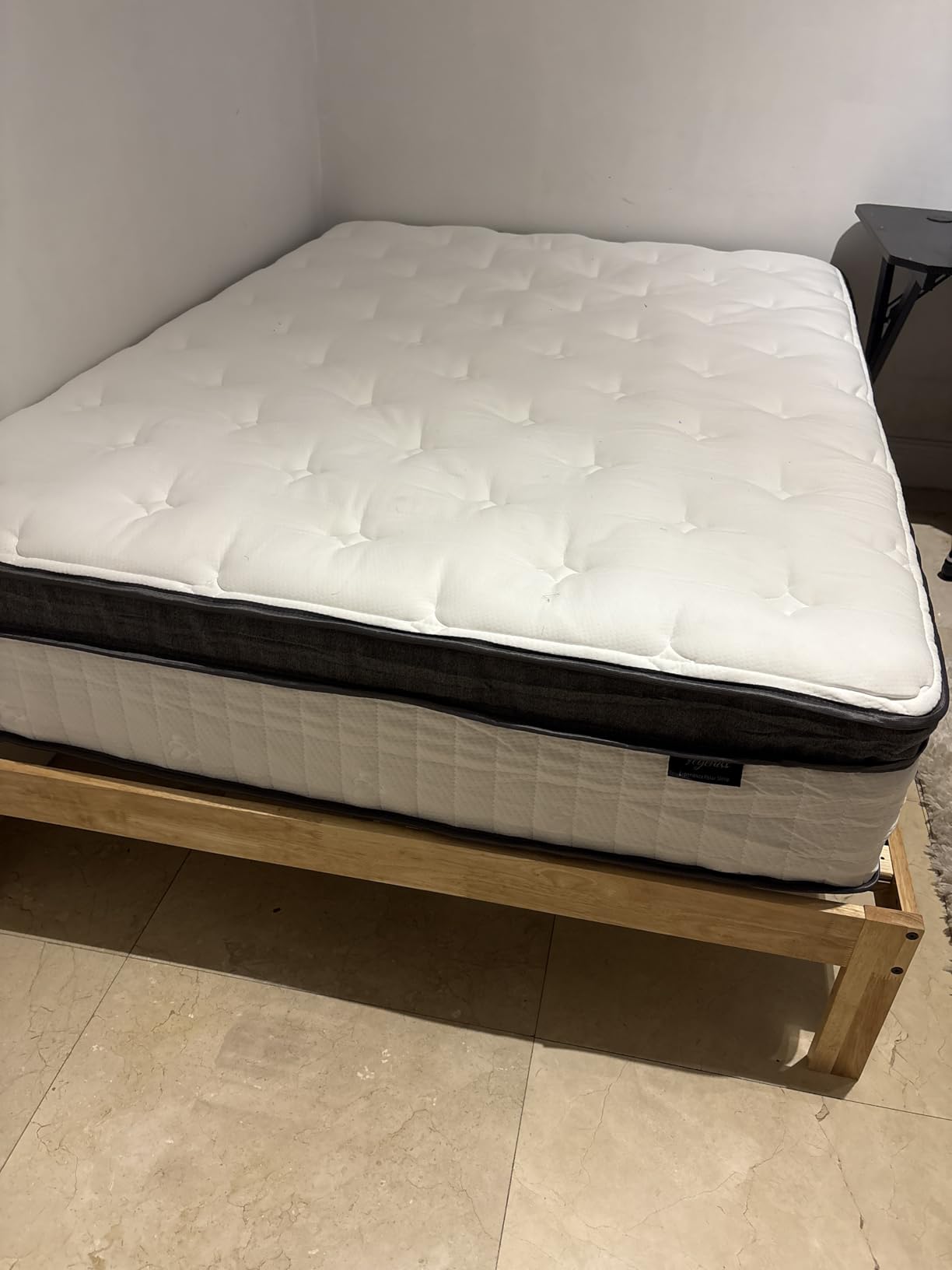 Queen Mattress, 14 Inch Innerspring Hybrid Mattress in a Box with Gel Memory Foam, Individually Wrapped Encased Coil Pocket Spring Mattresses, Pressure Relief, Medium Firm Support - Customer Photo 2