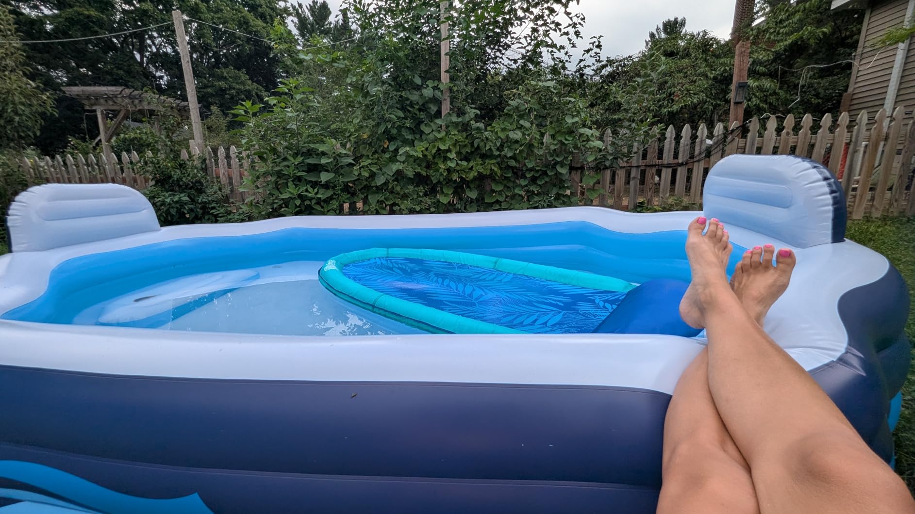 VISTOP Inflatable Pool for Kids & Adults | Oversized Thickened Large Swimming Pool with Seats and Backrests Family Summer Blow Up Water Pools - BPA-Free Backyard Water Park, Garden SPA Tub 120 inch - Customer Photo 1
