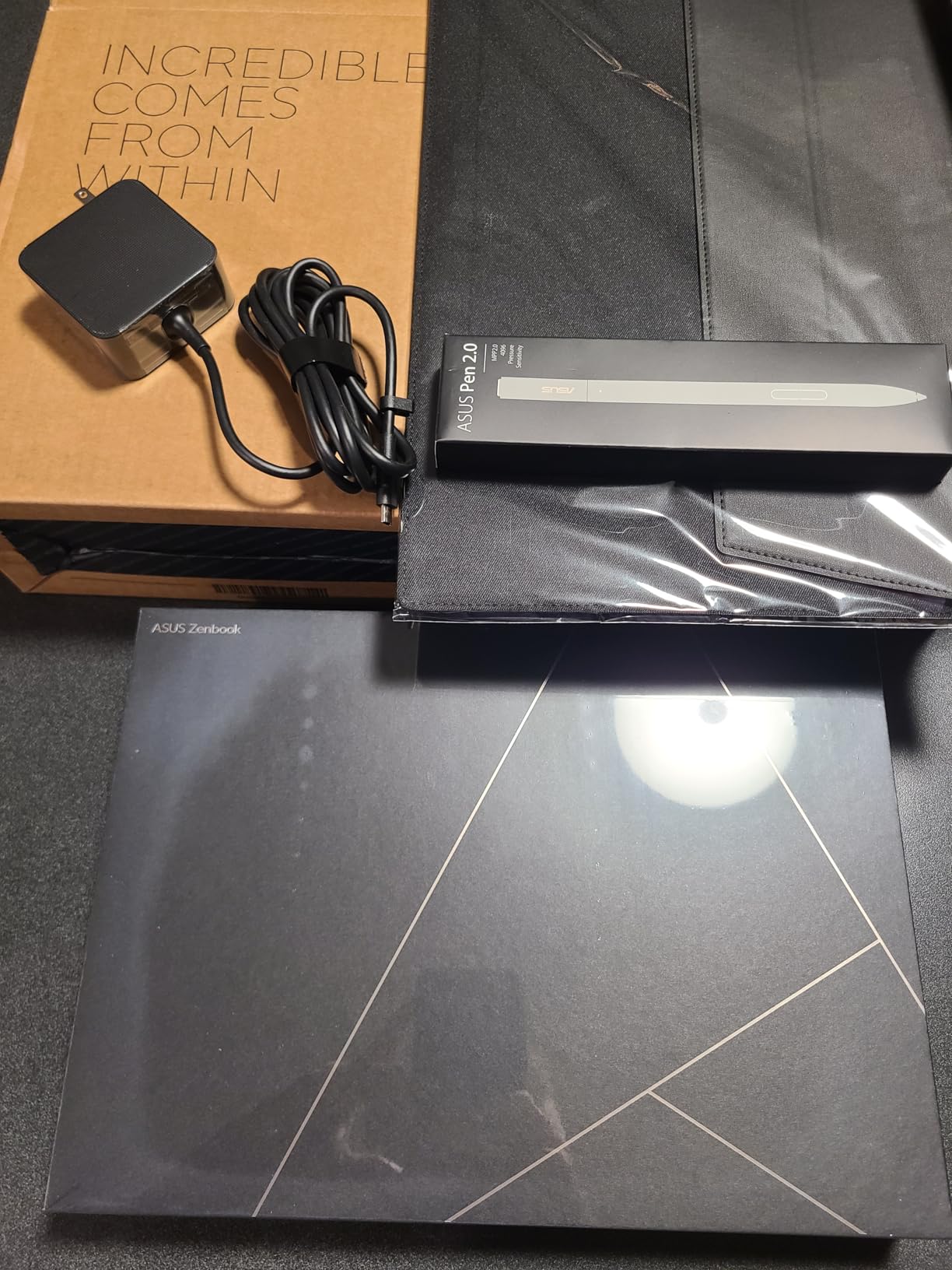 ASUS Zenbook Duo Laptop, Dual 14 ASUS Zenbook Duo Laptop, Dual 14