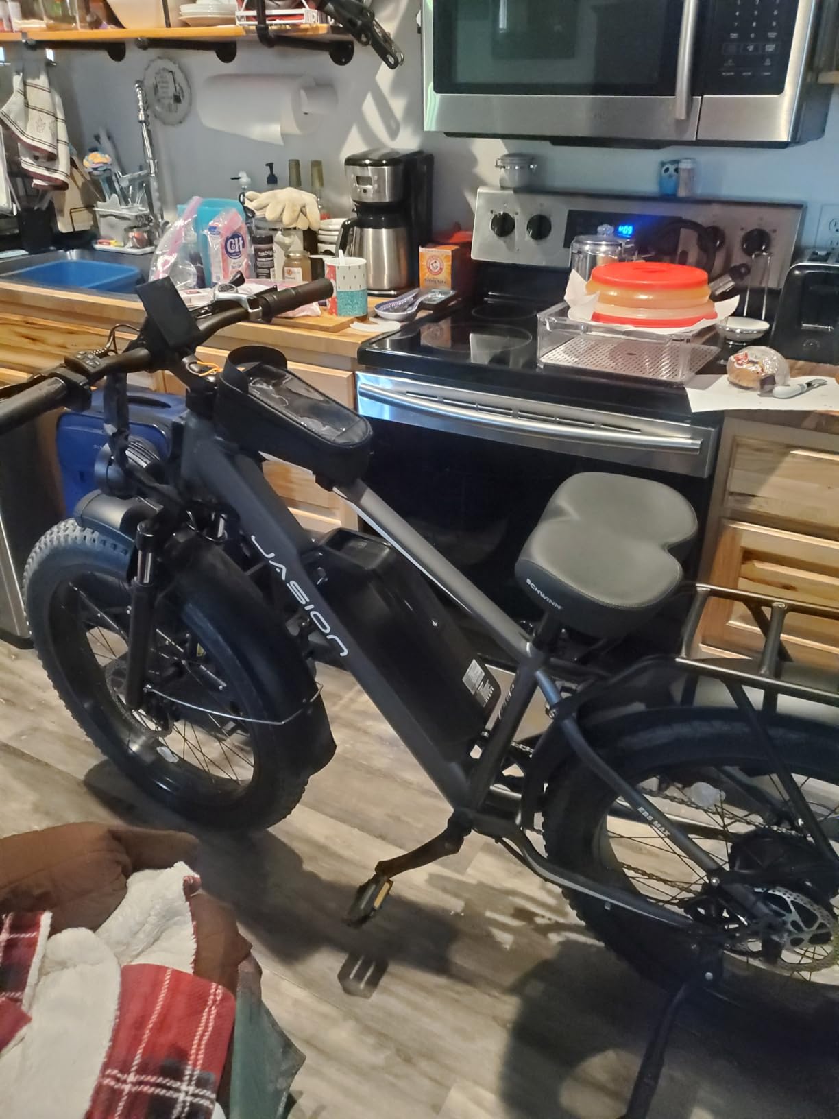 Jasion EB5 MAX Ebike for Adults with 1500W Peak Motor,720 Wh Removeable Battery, 26'' Fat Tire Electric Mountain Bike, 28+MPH Speed, Cruise Control, 7-Speed Customer Review Jasion EB5 MAX Ebike for Adults with 1500W Peak Motor,720 Wh Removeable Battery, 26'' Fat Tire Electric Mountain Bike, 28+MPH Speed, Cruise Control, 7-Speed - Customer Photo 1
