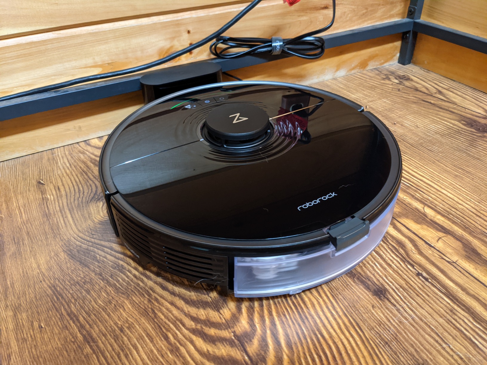 Roborock Q10 S5+ Robot Vacuum and Mop, 10,000Pa Suction, 70 Days Self-Emptying, Obstacle Avoidance, Sonic Mopping, Dual Anti-Tangle Design, Auto Mop Lifting, Black customer photo 2