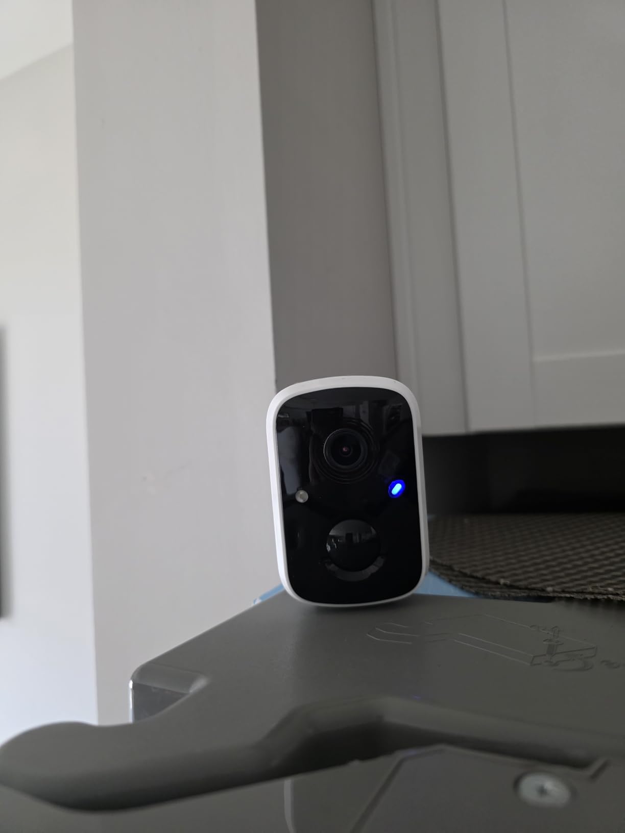 Hiseeu Solar Security Cameras Wireless Outdoor, 4 Cam-Kit, No Subscription, Expandable to 10CH, Wireless Home Security Camera System with 2K Color Night Vision, PIR/AI Detection, IP66, 2.4G & 5G WiFi - Customer Photo 2