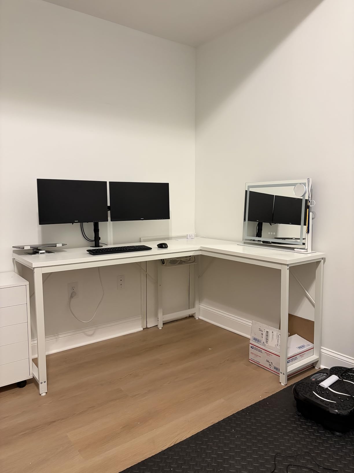 Huuger 63 Inch L Shaped Desk with Power Outlets and USB-C Port, 0.95 Inch Thicker Desktop, Reversible Computer Desk, Larger Office Corner Gaming Desk, Metal Frame, for Home Office, Study, Rustic Brown customer photo 1