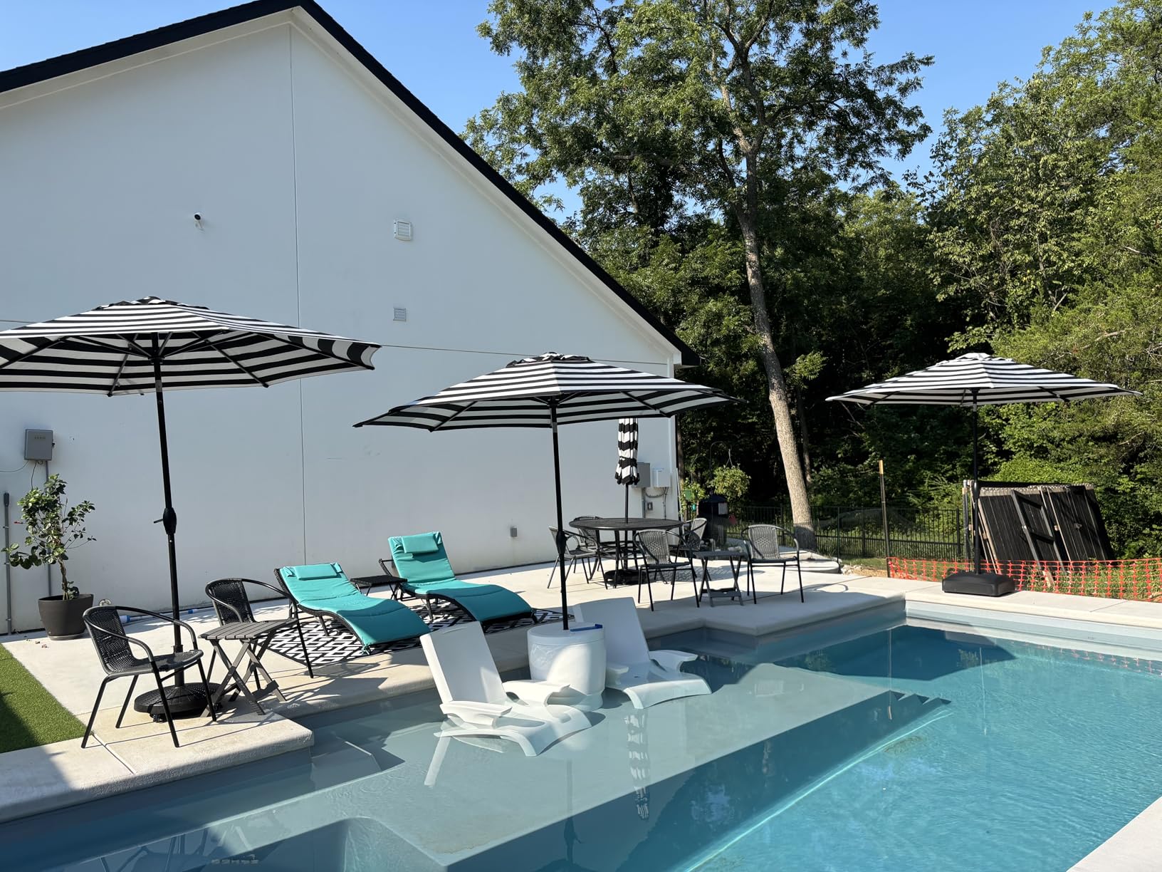 Midtown Umbrellas Sunbrella Umbrella 9 Feet Outdoor Umbrella With Canvas Natural Acrylic Fabric - Auto-Tilt Aluminum Frame Patio Umbrella For Backyard, Deck, Garden, Pool - Black Pole Customer Review Midtown Umbrellas Sunbrella Umbrella 9 Feet Outdoor Umbrella With Canvas Natural Acrylic Fabric - Auto-Tilt Aluminum Frame Patio Umbrella For Backyard, Deck, Garden, Pool - Black Pole - Customer Photo 1