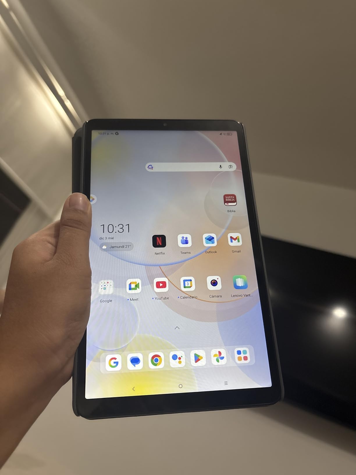 Lenovo Tab One - Lightweight Tablet - up to 12.5 Hours of YouTube Streaming - 8.7 Lenovo Tab One - Lightweight Tablet - up to 12.5 Hours of YouTube Streaming - 8.7