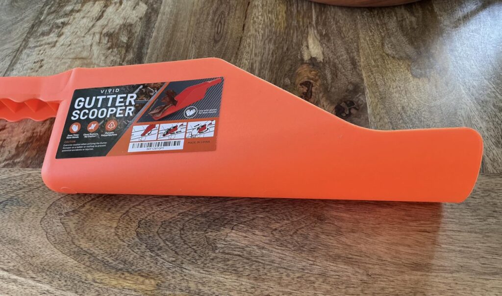 Gutter Scoop Cleaning Tools - Easy Removal of Leaves and Dirt - Deep Curved Gutter Scooper Shovel for Leaves & Debris, High-Impact Polypropylene, Ergonomic Handle, Fits Most Rain Gutters Customer Review Best Gutter Cleaning Tools
