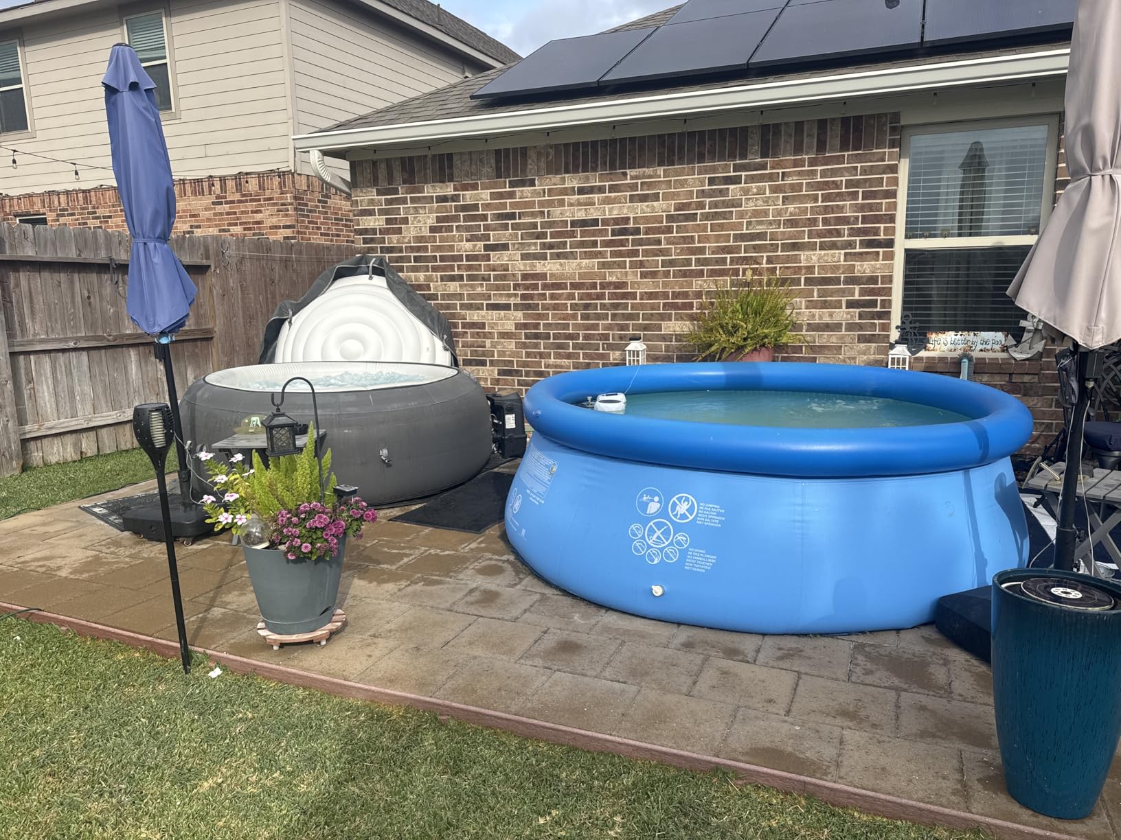 INTEX SimpleSpa Inflatable Hot Tub, 6 Person Jet Massage Spa with Built-in Pump and Cover - Portable Outdoor Tub with Bubble Jets for Home, Backyard, and Patio - Customer Photo 2