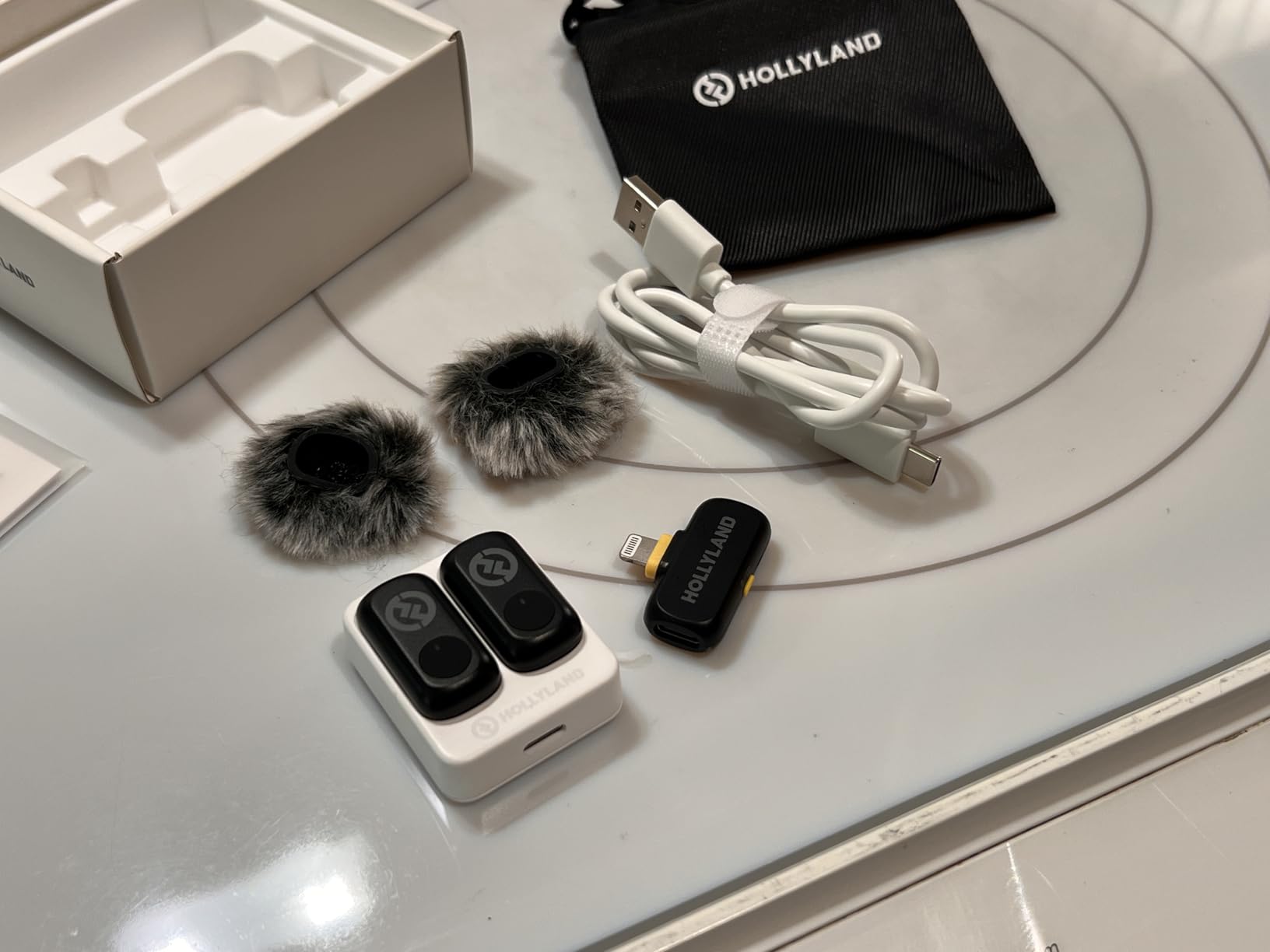 Hollyland Lark A1 Wireless Microphone for iPhone 17/16/15 & Android, 48kHz/24-bit, 3-Level Intelligent Noise Cancel, Magnetic Mini Mic for YouTube, Podcast, Vlogging (Black, 2TX + USB-C RX) Customer Review Hollyland Lark A1 Wireless Microphone for iPhone 17/16/15 & Android, 48kHz/24-bit, 3-Level Intelligent Noise Cancel, Magnetic Mini Mic for YouTube, Podcast, Vlogging (Black, 2TX + USB-C RX) - Customer Photo 2