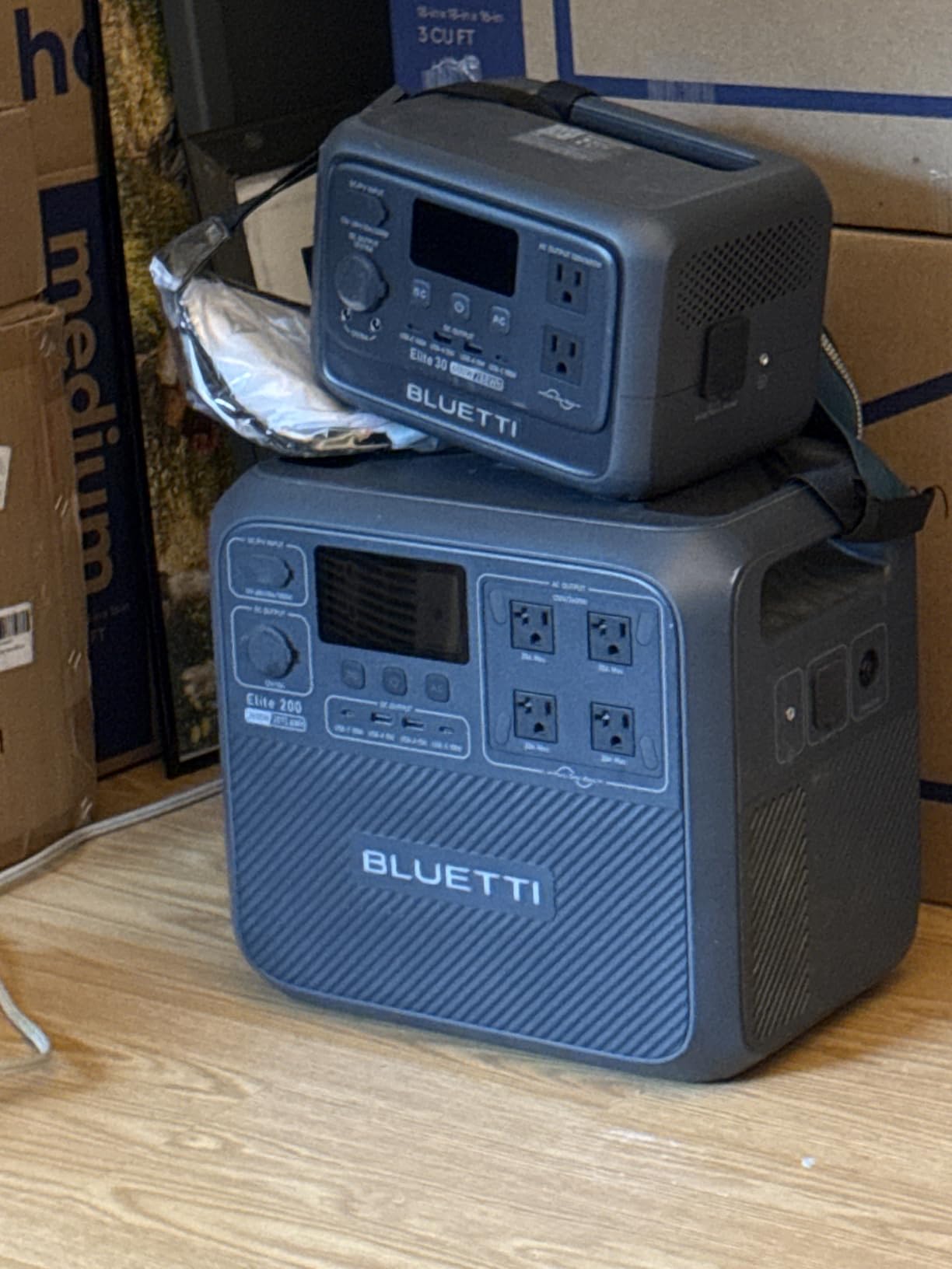 BLUETTI Elite 30 V2 Portable Power Station, 288Wh Solar Generator, 600W AC Outlets (Power Lifting 1500W), Fast Charging LiFePO4 Battery Backup for Camping, Road Trip, Outage (Solar Panel Optional) Customer Review BLUETTI Elite 30 V2 Portable Power Station, 288Wh Solar Generator, 600W AC Outlets (Power Lifting 1500W), Fast Charging LiFePO4 Battery Backup for Camping, Road Trip, Outage (Solar Panel Optional) - Customer Photo 2