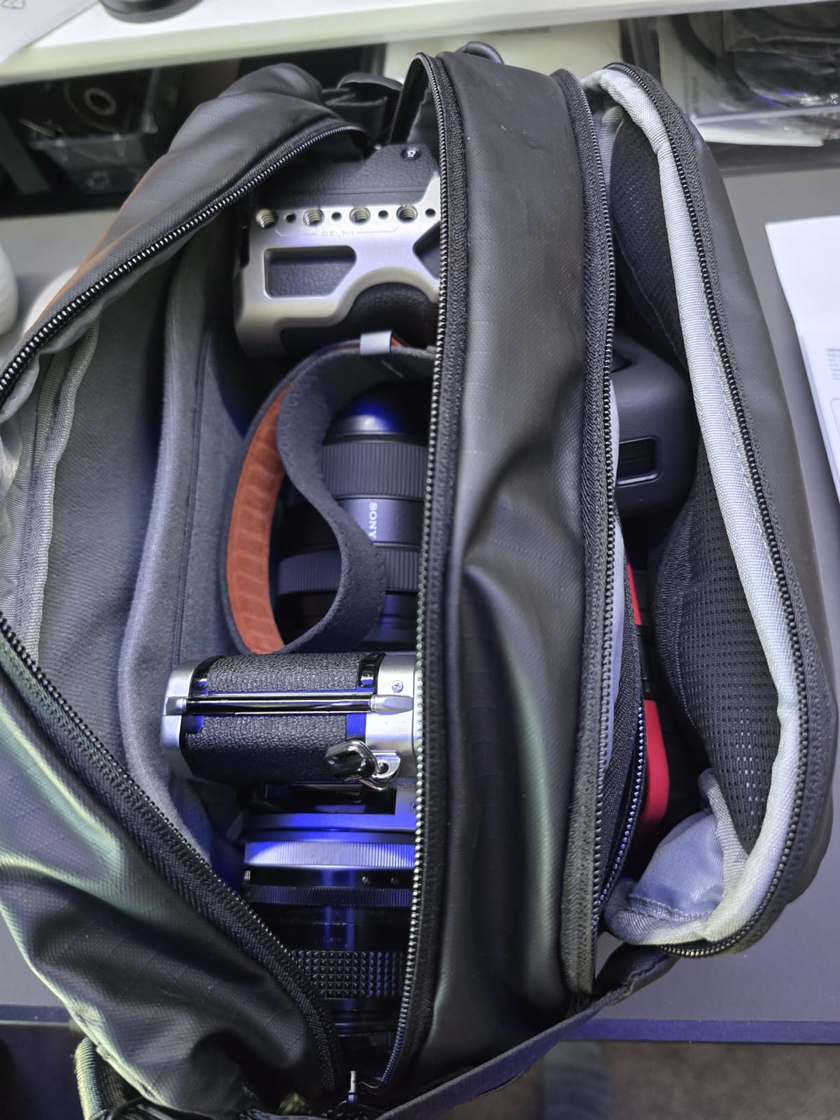 TARION Outdoor Camera Sling Bag - Compact 5.5L Messenger Case for Mirrorless - Expandable Wet/Dry Drawstring Pocket - Waterproof Crossbody with Tripod Holder - XProber Customer Review TARION Outdoor Camera Sling Bag - Compact 5.5L Messenger Case for Mirrorless - Expandable Wet/Dry Drawstring Pocket - Waterproof Crossbody with Tripod Holder - XProber - Customer Photo 2