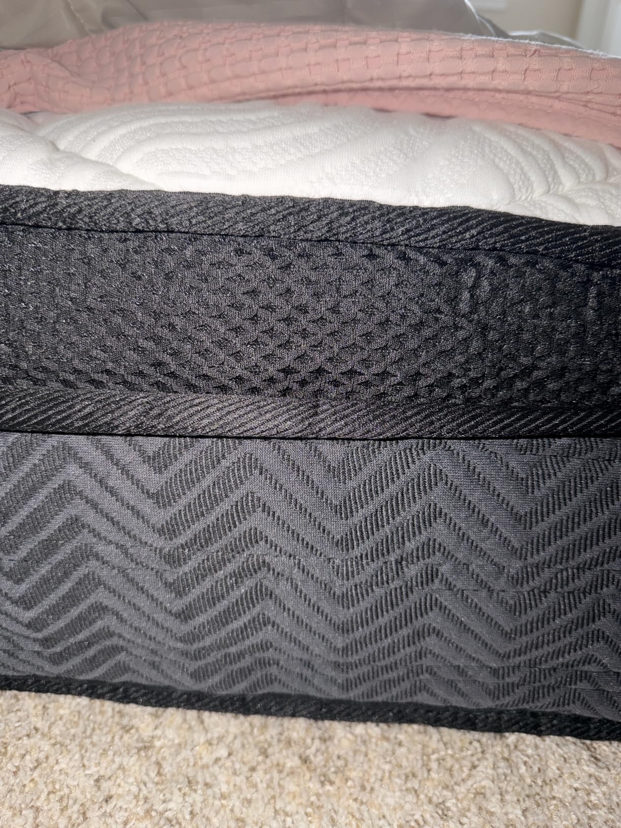 Queen Size Mattress, 10 Inch Hybrid Memory Foam Queen Mattress in a Box, Pressure Relief, Medium, CertiPUR-US Customer Review Queen Size Mattress, 10 Inch Hybrid Memory Foam Queen Mattress in a Box, Pressure Relief, Medium, CertiPUR-US - Customer Photo 2