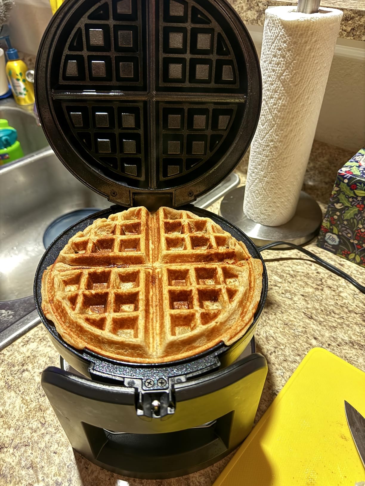 Cuisinart Round Flip Belgian Waffle Maker, Black/Silver, 1 inch thick, WAF-F30NAS Customer Review Cuisinart Round Flip Belgian Waffle Maker, Black/Silver, 1 inch thick, WAF-F30NAS - Customer Photo 1