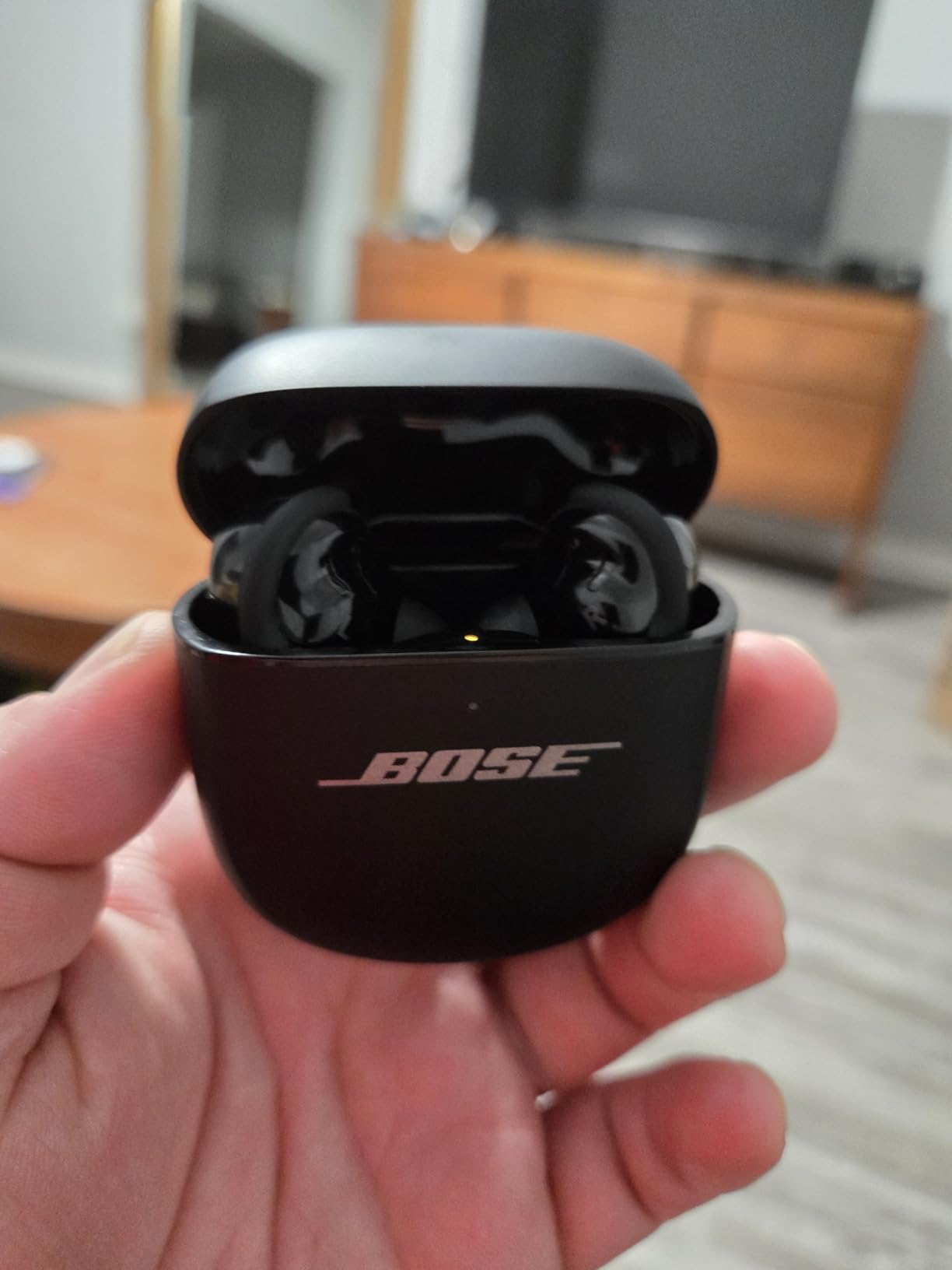 Bose New QuietComfort Ultra Earbuds (2nd Gen) - Wireless Noise Cancelling Earbuds with Mic, Immersive Audio, USB-C Charging, Up to 6 Hours Battery, IPX4 Rating, Black Customer Review Bose New QuietComfort Ultra Earbuds (2nd Gen) - Wireless Noise Cancelling Earbuds with Mic, Immersive Audio, USB-C Charging, Up to 6 Hours Battery, IPX4 Rating, Black - Customer Photo 4