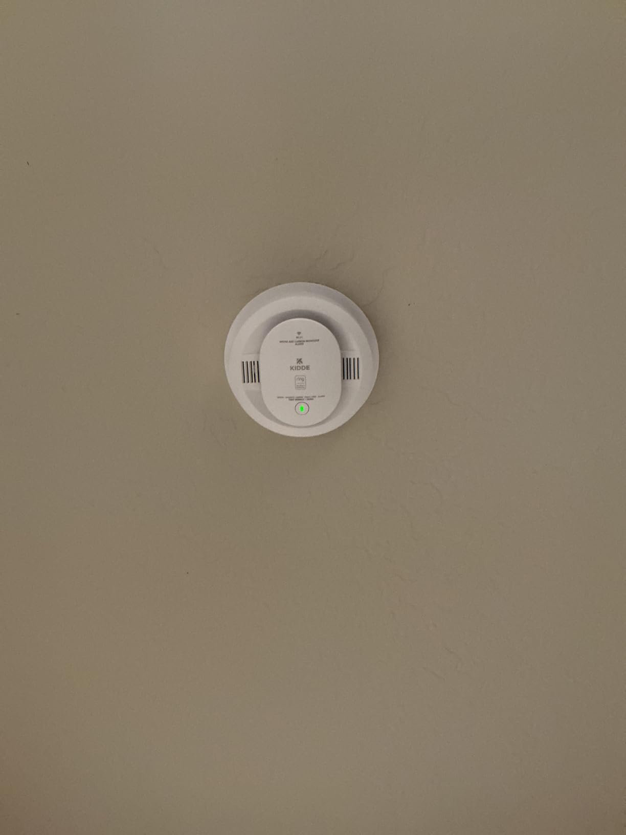 Kidde Smart Smoke and Carbon Monoxide Detector, Ring App Enabled for Real-Time Notifications, Hardwired Alarm, AA Backup Battery Customer Review Kidde Smart Smoke and Carbon Monoxide Detector, Ring App Enabled for Real-Time Notifications, Hardwired Alarm, AA Backup Battery - Customer Photo 1