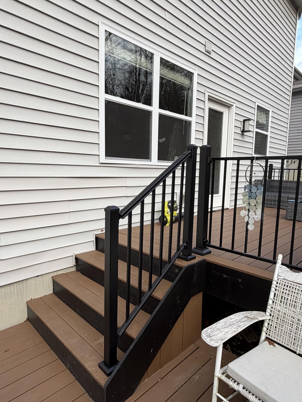 Egadis 36 in. H x 4 ft. W Porch and Deck Railing Kit, Aluminum Railing Kit, Black Textured AAMA 2604 Powder-Coat Finish Rail System for Outdoor Decks, Porches & Balconies(1 Post, 1 Panel) - Customer Photo 1