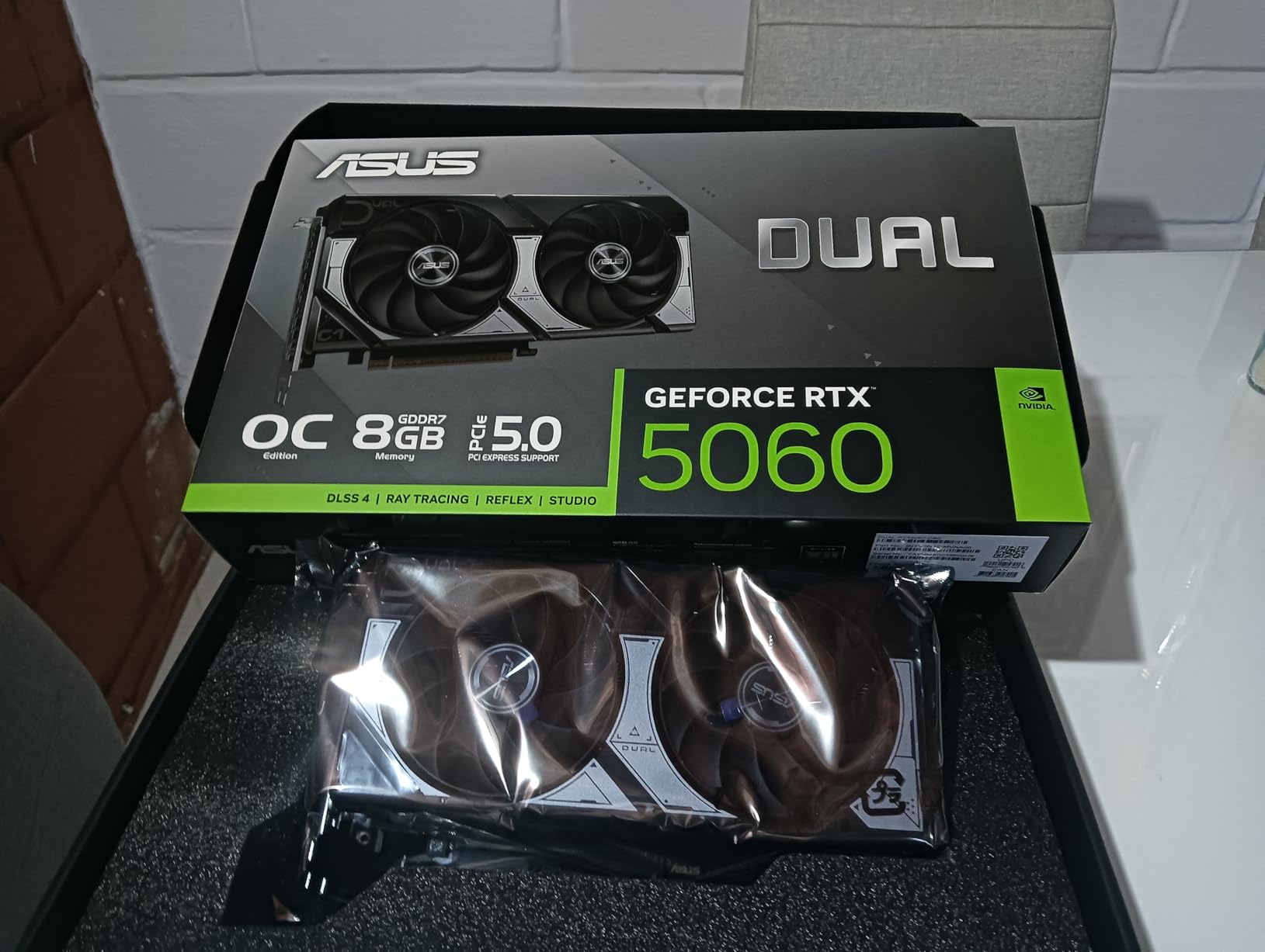 ASUS Dual GeForce RTX 5060 8GB GDDR7 OC Edition (PCIe 5.0, 8GB GDDR7, DLSS 4, HDMI 2.1b, DisplayPort 2.1b, 2.5-Slot Design, Axial-tech Fan Design, 0dB Technology, and More) customer photo 1