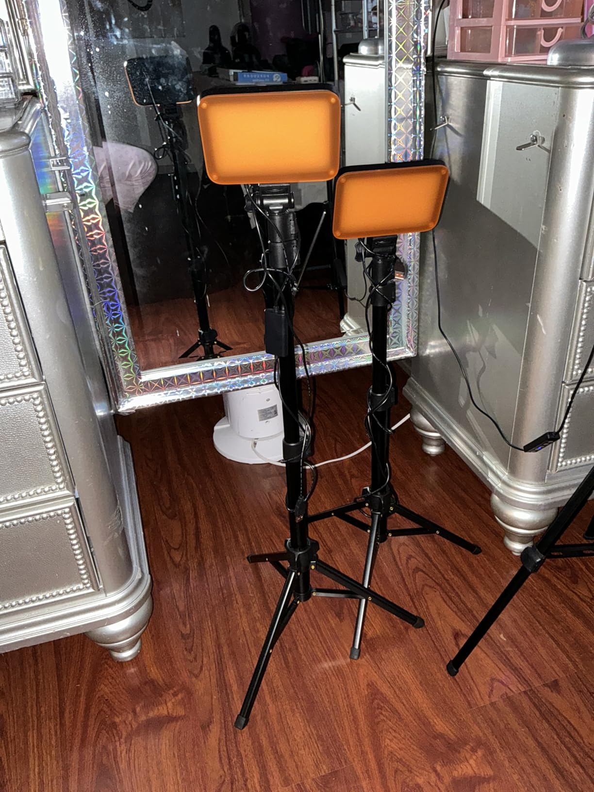 NEEWER Basics 2 Pack LED Video Light Panel Lighting Kit, Bi Color Dimmable Portable Studio Lights with Stands and Filters, 3200K-5600K 750lux CRI95 for Video Recording Live Streaming Photography, BP66 customer photo 1