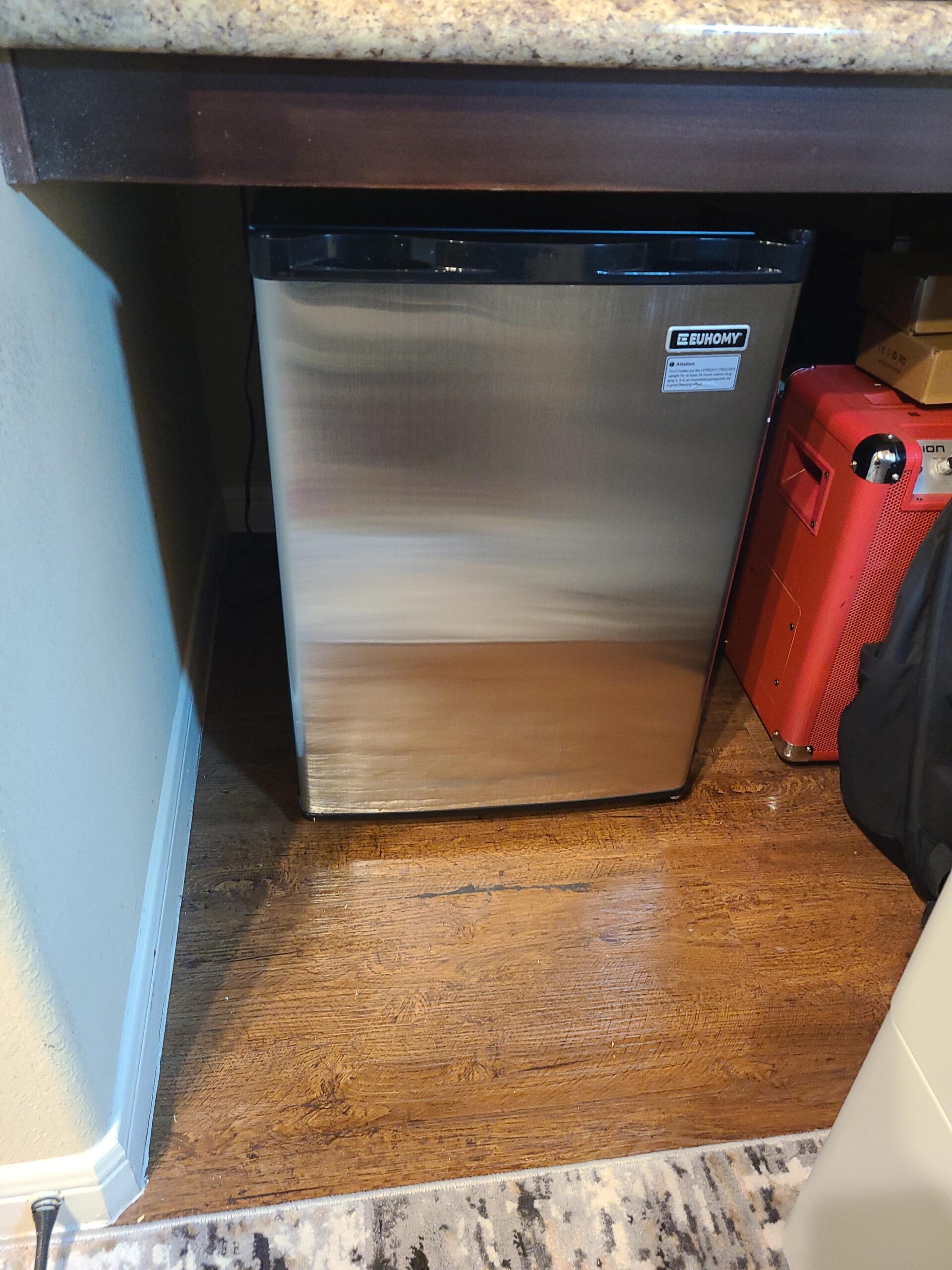 EUHOMY 3.5 Cu.Ft Chest Freezer with Wheels, Small Deep Freezer Adjustable 7 Thermostat, Quiet Mini Freezer Free-Standing Top Door, Energy Saving for Apartment/Garage/Basement/Dorm/Home, New Black Customer Review EUHOMY 3.5 Cu.Ft Chest Freezer with Wheels, Small Deep Freezer Adjustable 7 Thermostat, Quiet Mini Freezer Free-Standing Top Door, Energy Saving for Apartment/Garage/Basement/Dorm/Home, New Black - Customer Photo 2