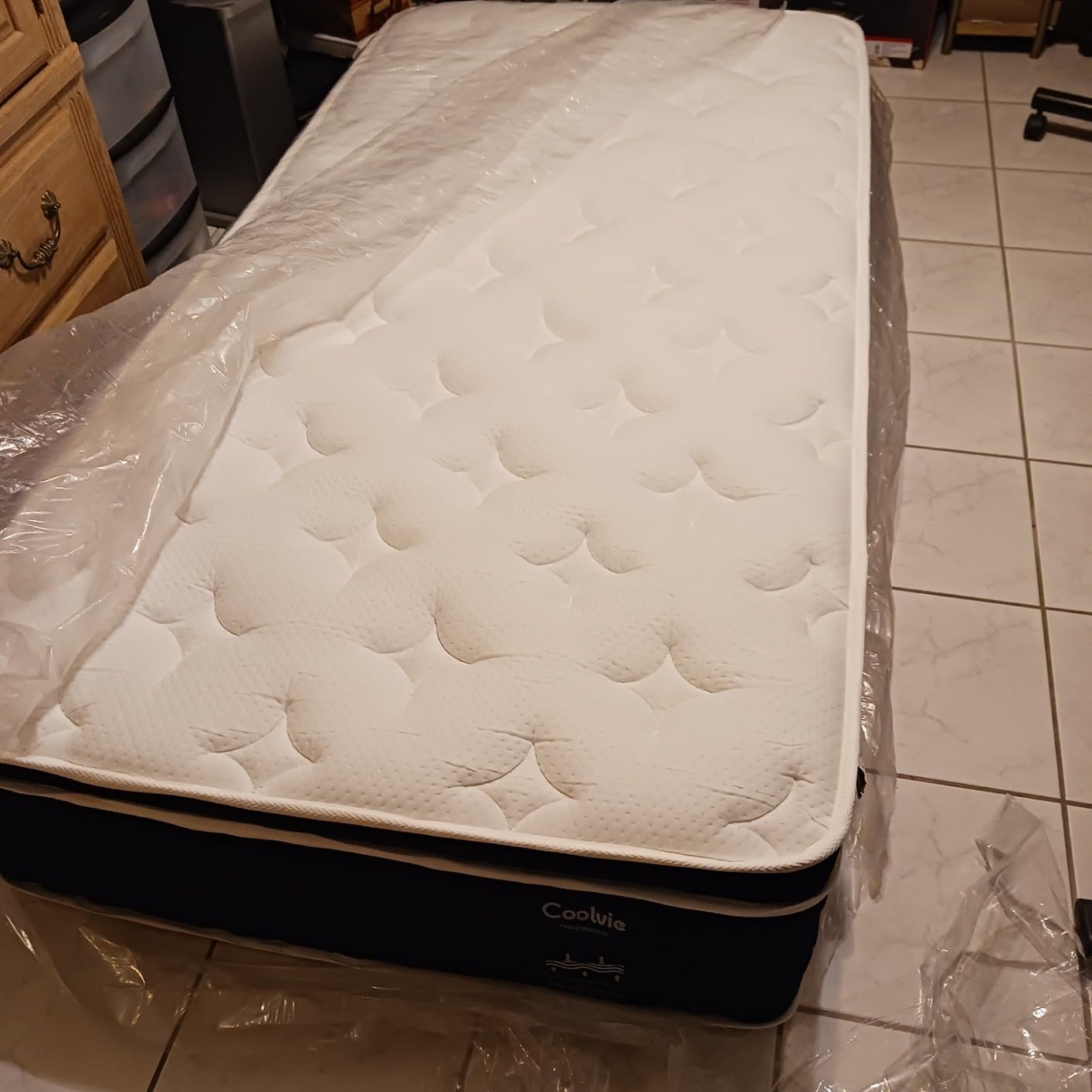 Coolvie Firm Twin Mattress for Adults in a Box, 12 Inch Twin Bed Mattress with Extra Lumbar & Shoulder Support, Hybrid Memory Foam & Pocket Spring for Pressure Relief, 100-Night Trial - Customer Photo 2