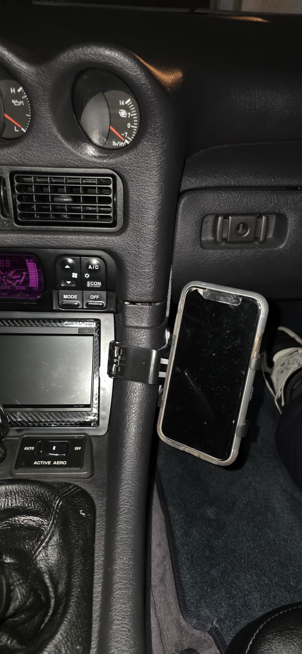 Car Phone Holder Dashboard Phone Mount 360 Degree Rotation Multifunctional Clip Design Car Universal Phone Mount Compatible with 4-7 inch cellphones Customer Review Car Phone Holder Dashboard Phone Mount 360 Degree Rotation Multifunctional Clip Design Car Universal Phone Mount Compatible with 4-7 inch cellphones - Customer Photo 1
