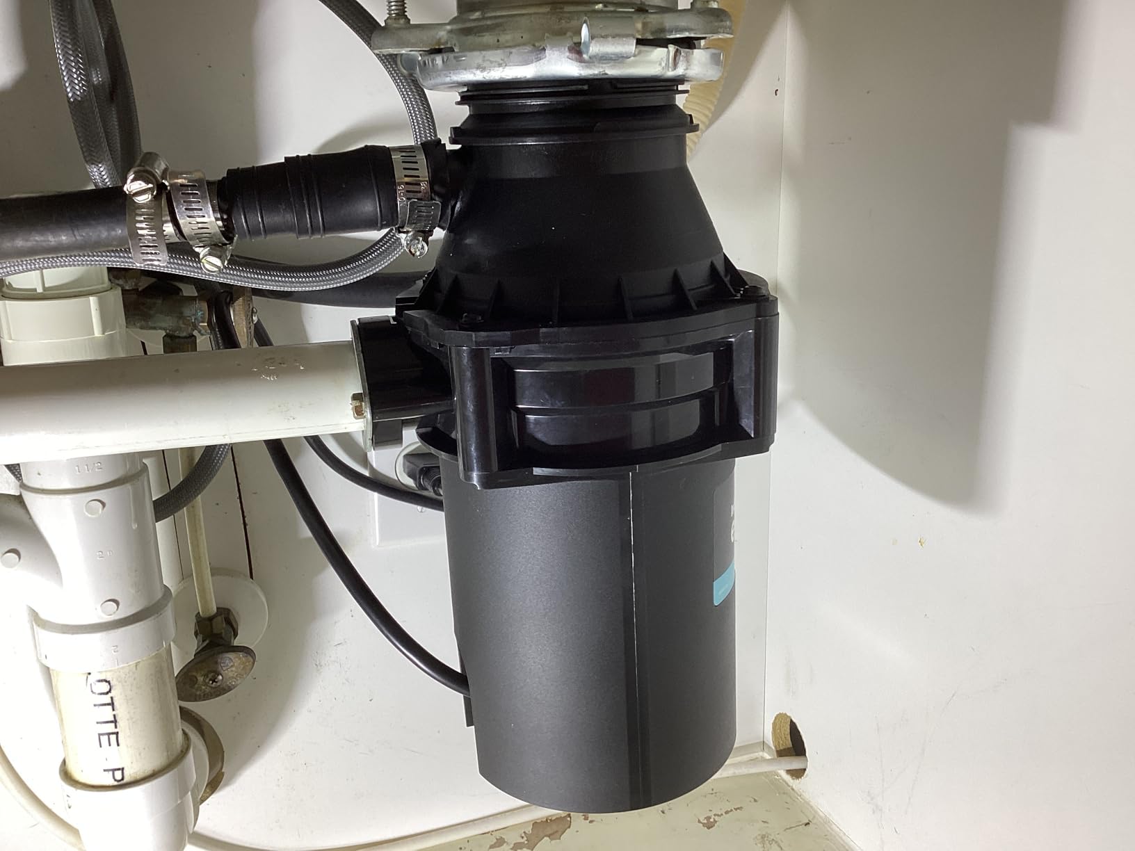 InSinkErator Essentials ES50 Kitchen Garbage Disposal with Power Cord, 1/2 HP Motor Continuous Feed Food Waste Disposer, ES50 W/C - Customer Photo 1