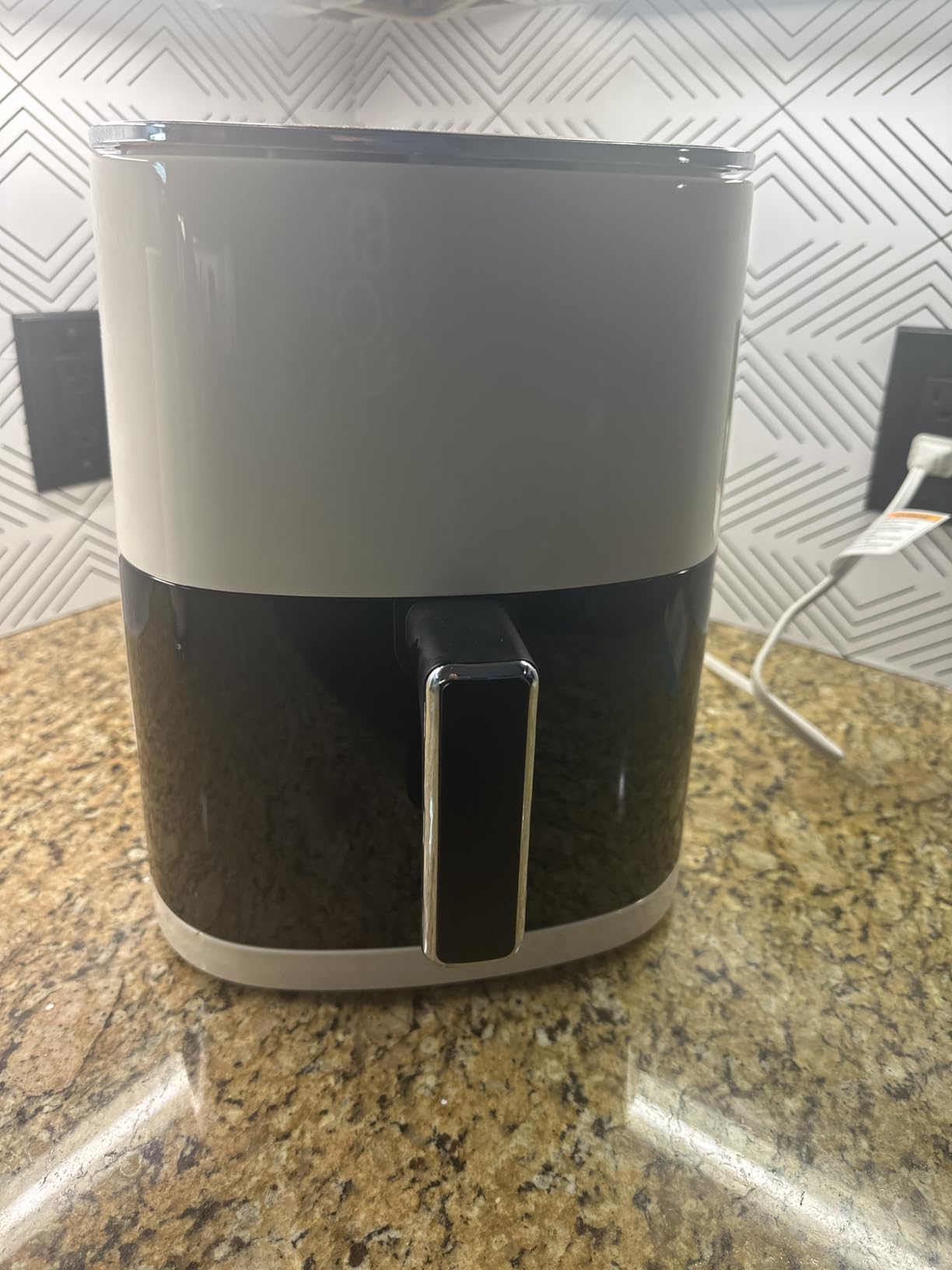 Sweetcrispy Air Fryer 6QT with Window, Square Airfryer Oven 12-in-1 for Family, 400°F Rapid Air Crispy Technology, Roast Bake Dehydrate, Nonstick & Easy-Clean Basket,Grey - Customer Photo 2