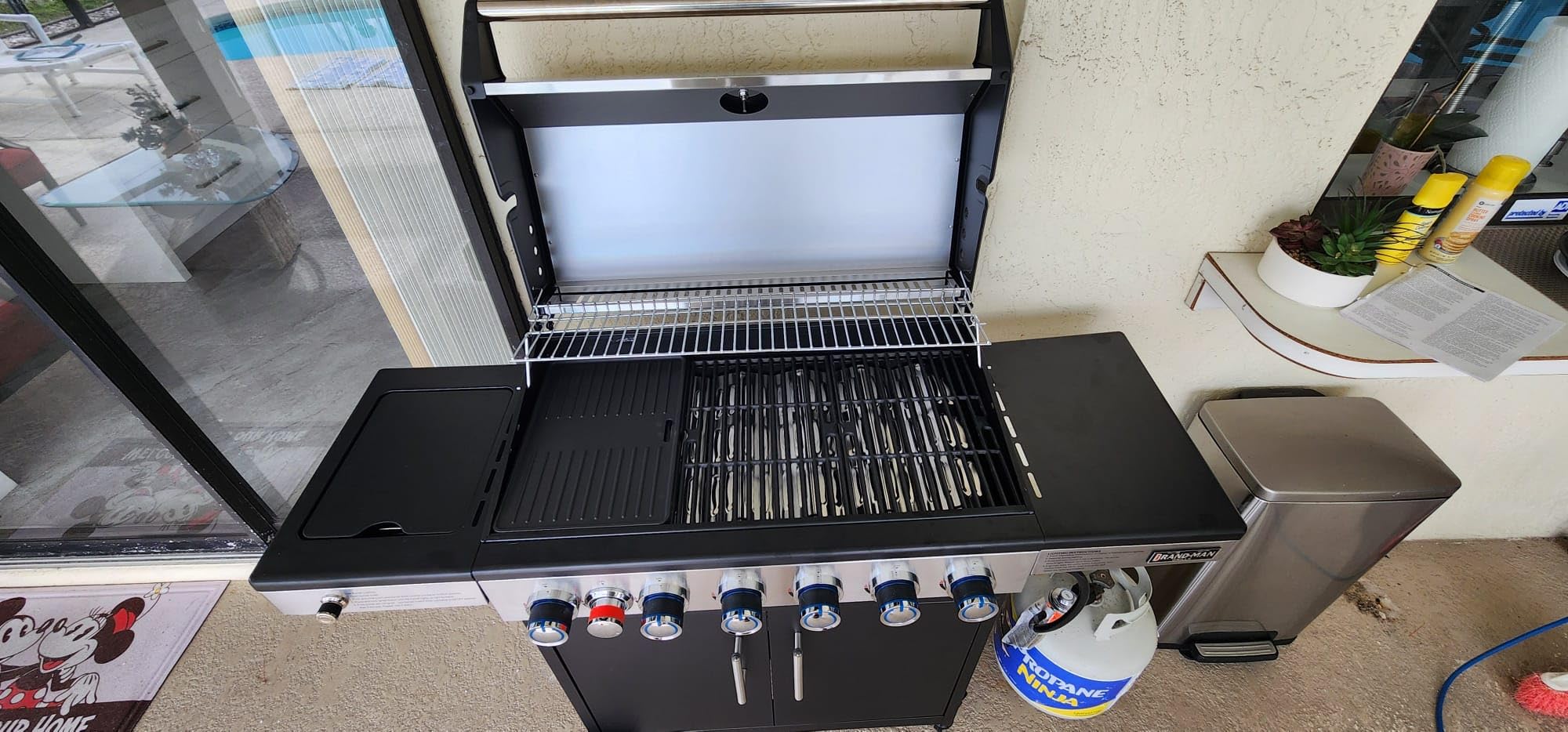 Brand-Man PRO 5-Burner Propane Gas Grill,14000 BTUs Searing Zone with Infrared-Mesh, Porcelain-Enameled Cast Iron Grates and Griddle, Side Burner and Natural Gas Convertible for Outdoor Barbecue Cooking - Customer Photo 1