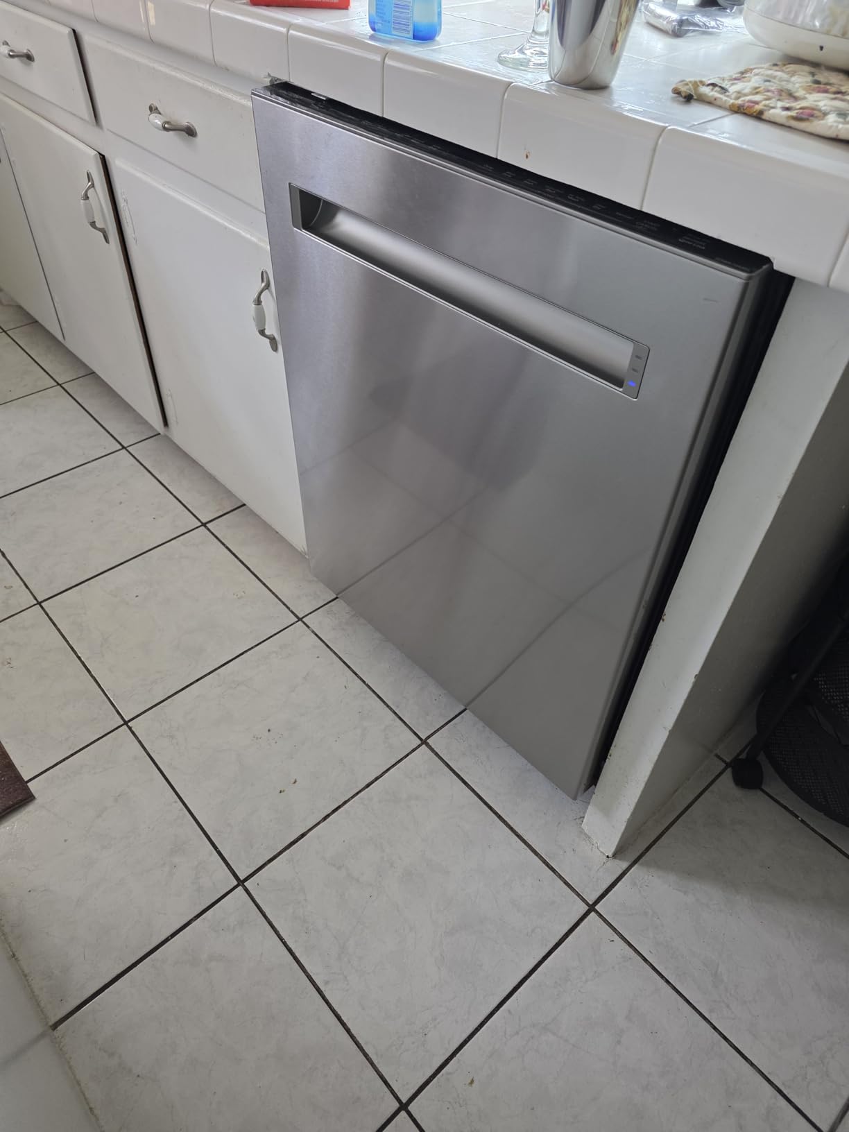 Sharp SDW6726MS 24-inch Stainless Steel Dishwasher, 47 dB Library Quiet, Third Rack, Power Wash Sprayer, 12 Place Settings Customer Review Sharp SDW6726MS 24-inch Stainless Steel Dishwasher, 47 dB Library Quiet, Third Rack, Power Wash Sprayer, 12 Place Settings - Customer Photo 1