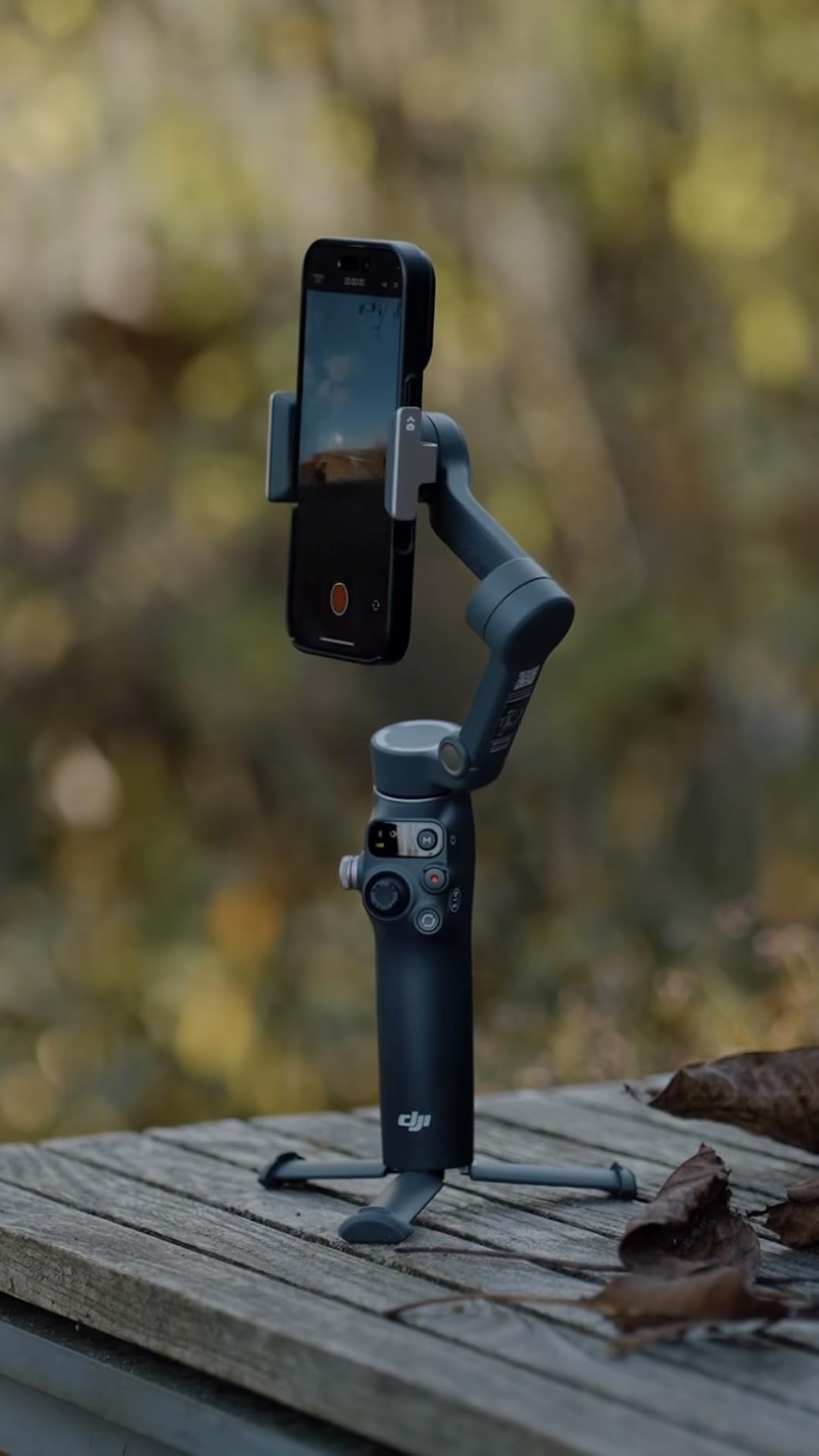 DJI Osmo Mobile 8 Gimbal Stabilizer for Phone, Native Tracking with Audio & Lighting, 360° Pan Rotation, Built-in Extension Rod & Tripod, 10h Battery, Extension Rod, Robust 3-Axis Stabilization - Customer Photo 1
