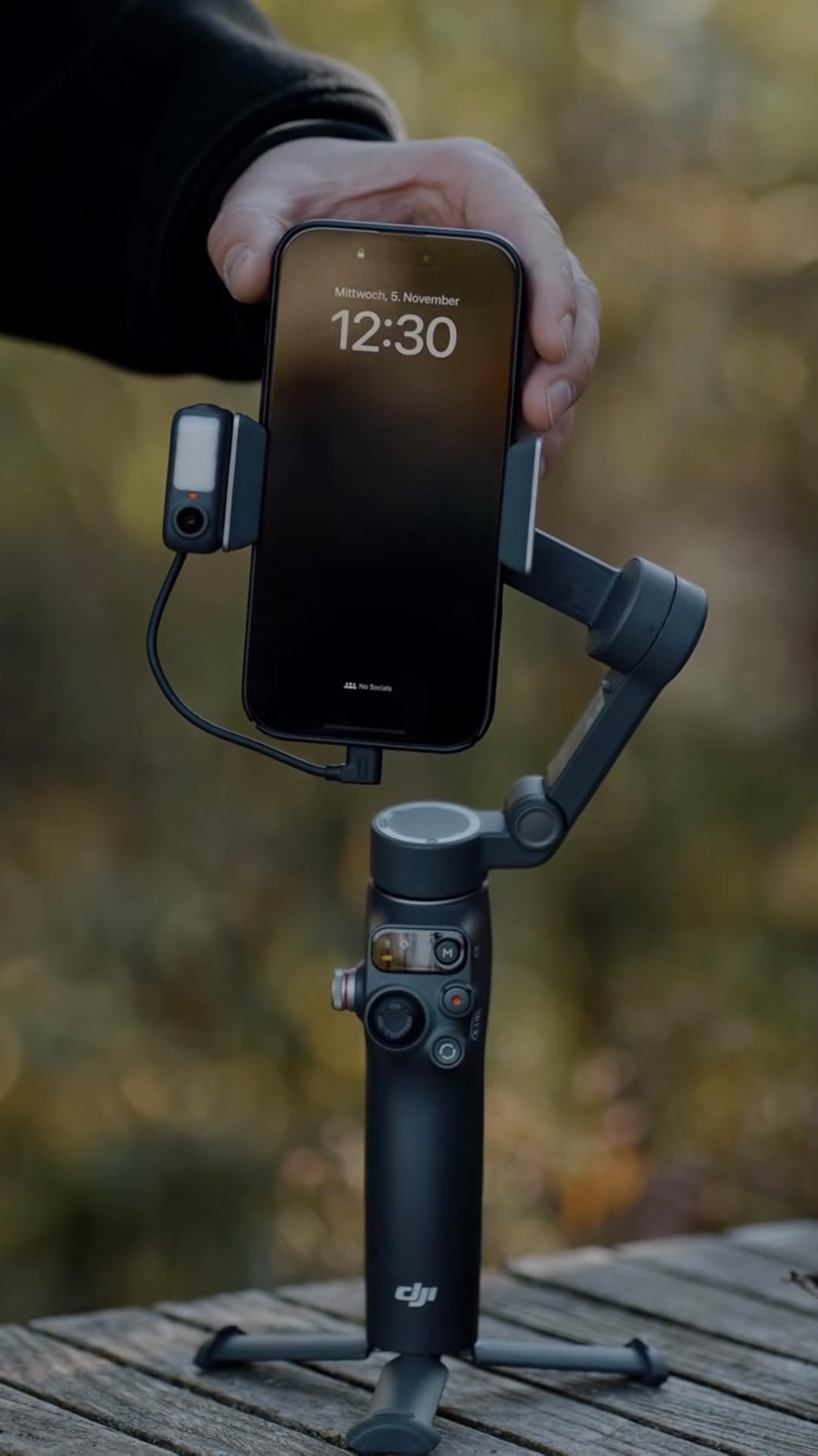 DJI Osmo Mobile 8 Gimbal Stabilizer for Phone, Native Tracking with Audio & Lighting, 360° Pan Rotation, Built-in Extension Rod & Tripod, 10h Battery, Extension Rod, Robust 3-Axis Stabilization - Customer Photo 2