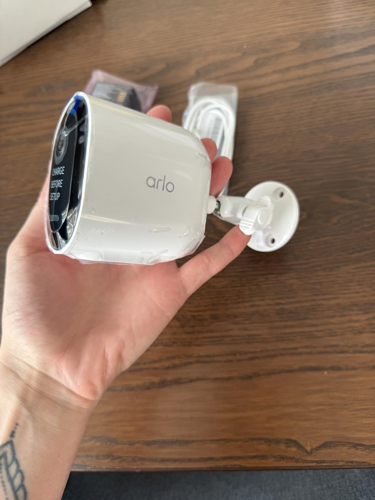 Arlo Pro XL Security Camera 2K HDR (6th Gen, 2025 Release) - Wireless Outdoor Camera, 2x Longer Rechargeable Removeable Battery, AI Event Captions, Emergency Response, 1-Mo. Trial of Secure Plan,1 Cam - Customer Photo 3