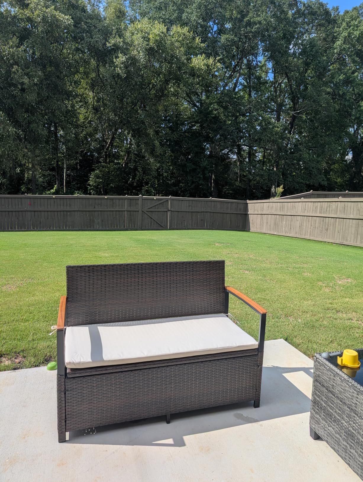 RELAX4LIFE Wicker Outdoor Storage Bench - Rattan Deck Box w/Protective Liner for Patio Furniture Pillows, Pool Supplies & Garden Tools, Porch Loveseat with Seat Cushion, Acacia Wood Armrests Customer Review RELAX4LIFE Wicker Outdoor Storage Bench - Rattan Deck Box w/Protective Liner for Patio Furniture Pillows, Pool Supplies & Garden Tools, Porch Loveseat with Seat Cushion, Acacia Wood Armrests - Customer Photo 1