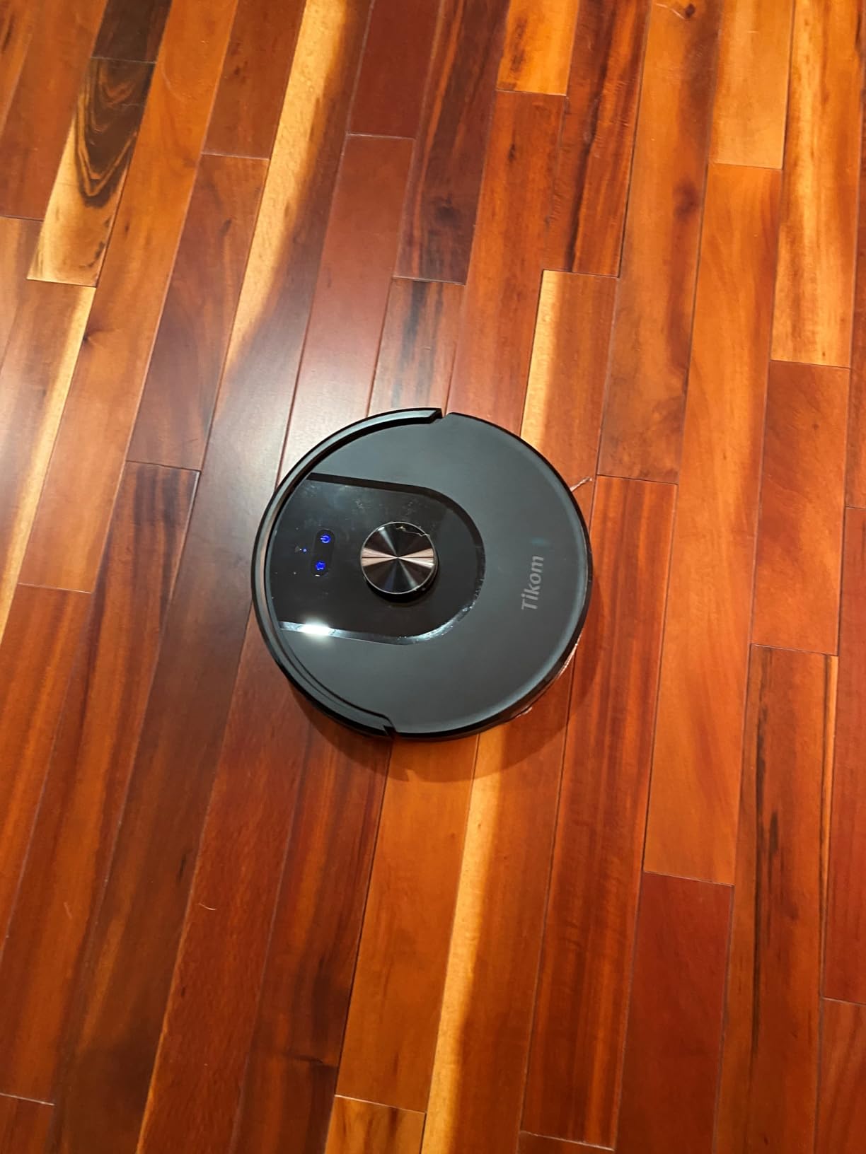 Tikom Robot Vacuum and Mop, 6000Pa Robotic Vacuum Cleaner with Self-Emptying Base, 90 Days Capacity, LiDAR Navigation, Home Mapping, Ideal for Pet Hair, Hard Floors, Carpet (L8000 Plus) customer photo 2