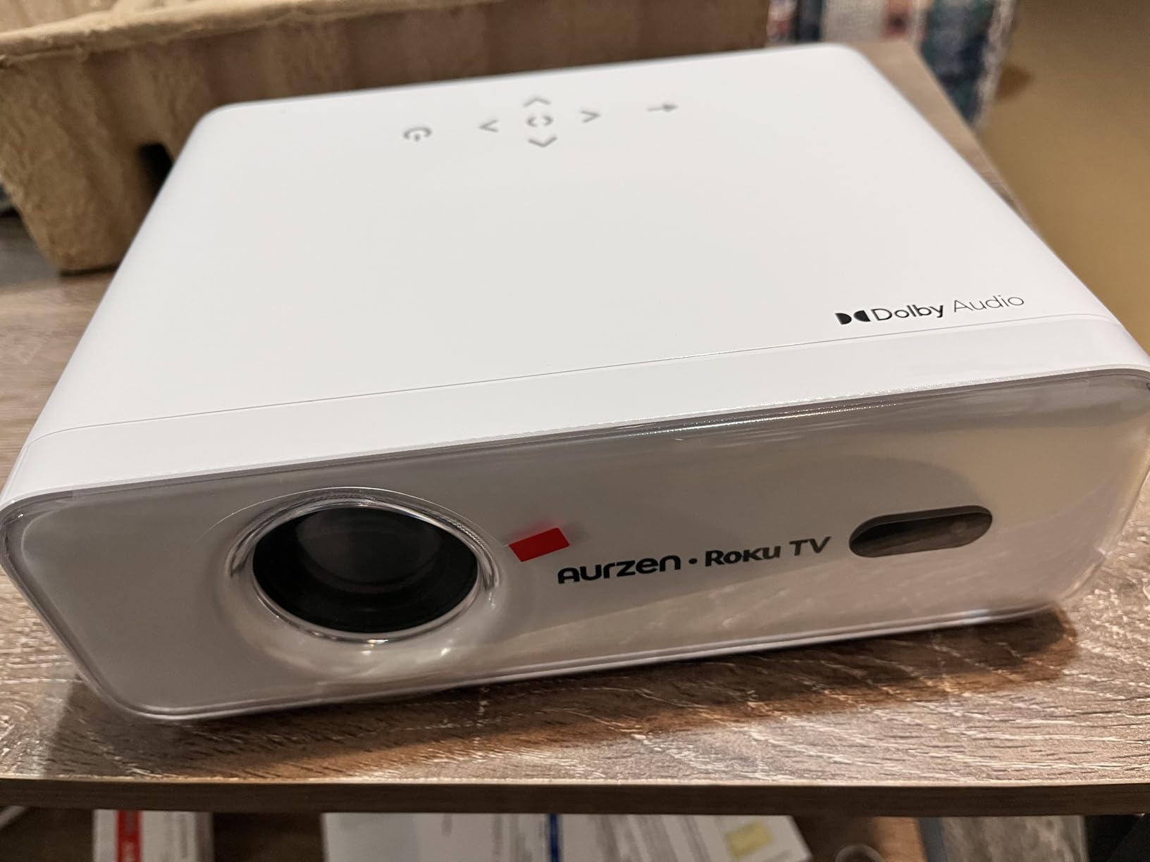 Aurzen Roku TV Smart Projector with Wifi and Bluetooth, Roku TV Built-in, 1080P FHD, Dolby Audio, Auto Focus & Keystone, Zoom, Movie Portable Outdoor Mini Projector customer photo 2