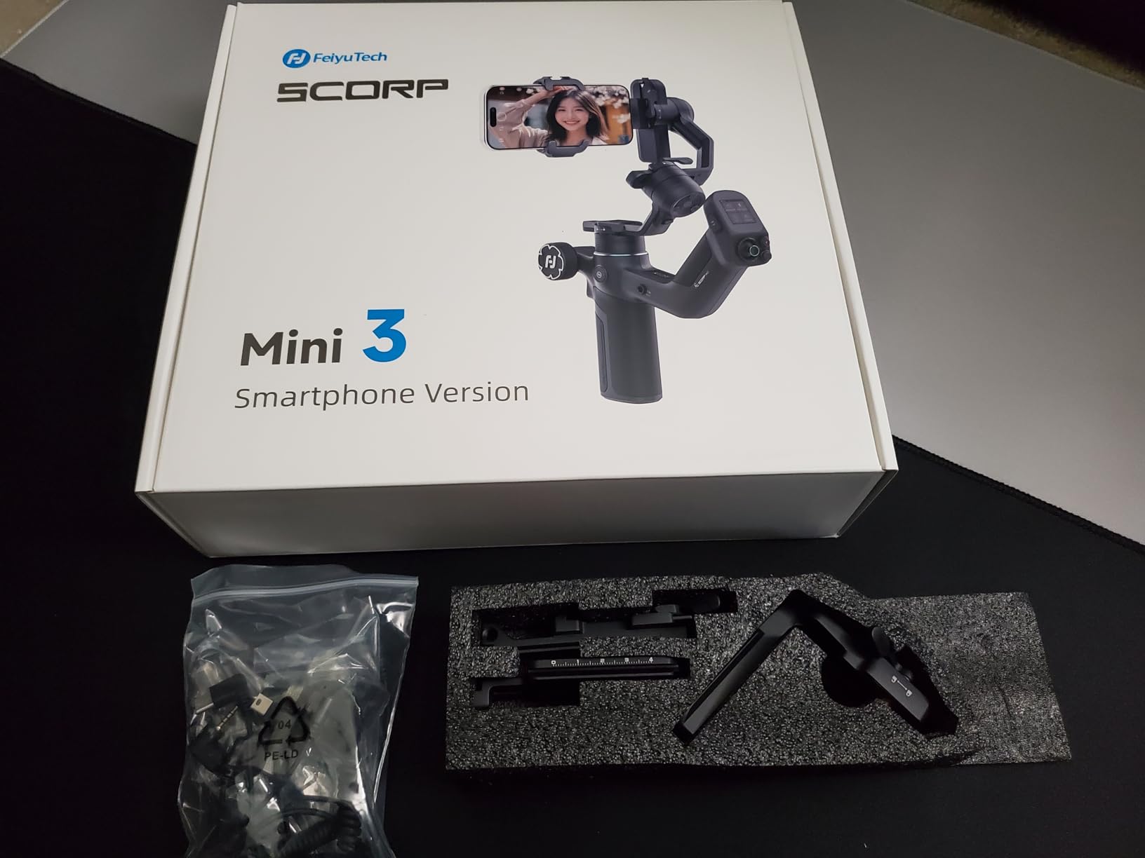 FeiyuTech SCORP Mini 3 Pro 3-Axis Gimbal Stabilizer with Built-in AI Tracking & Detachable Touchscreen Handle, 4.4lbs Payload for Mirrorless Cameras, Smartphones, Action Cams Customer Review FeiyuTech SCORP Mini 3 Pro 3-Axis Gimbal Stabilizer with Built-in AI Tracking & Detachable Touchscreen Handle, 4.4lbs Payload for Mirrorless Cameras, Smartphones, Action Cams - Customer Photo 2