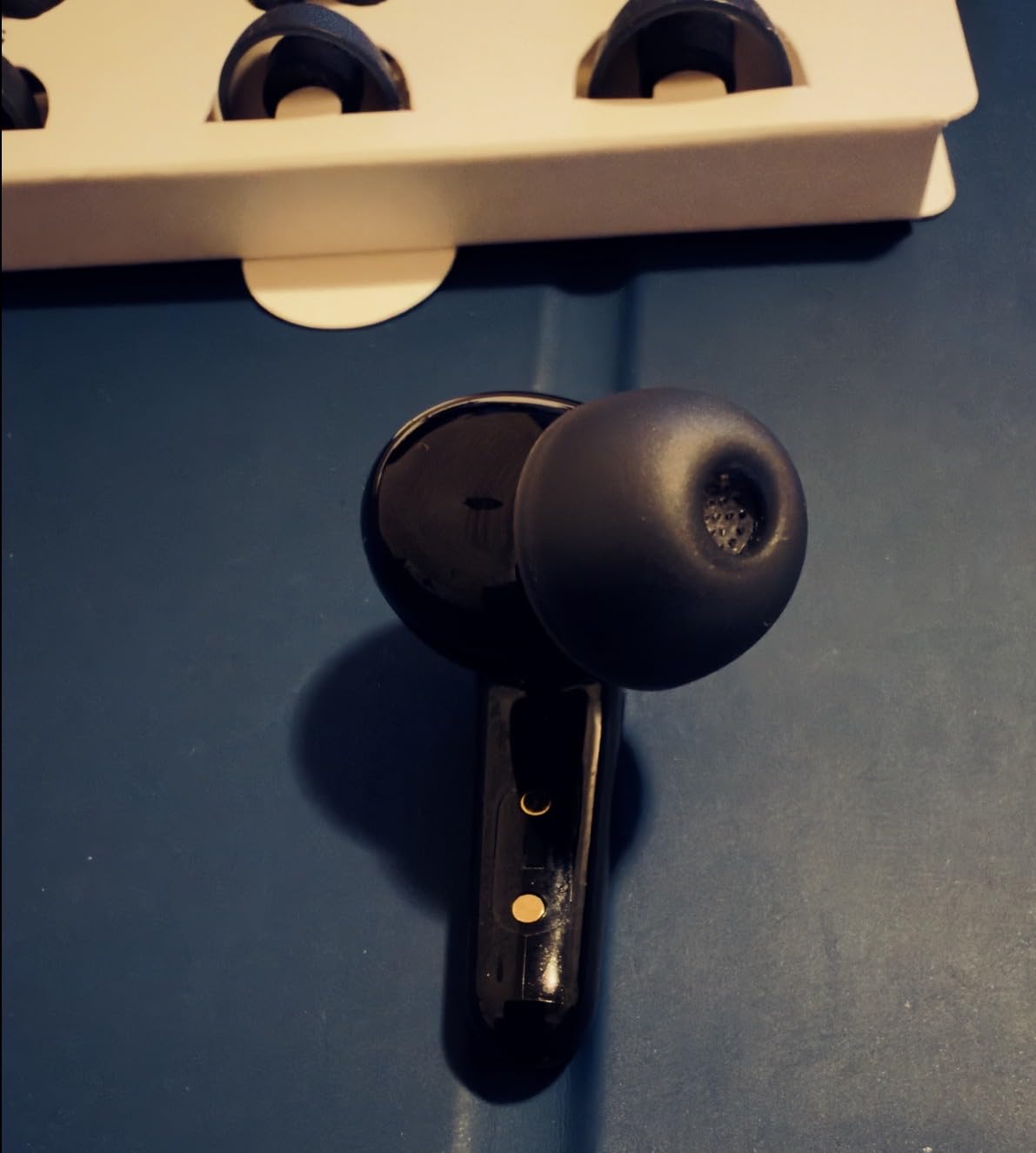 Soundcore P31i by Anker, Real-Time Adaptive Noise Cancelling, Hi-Res Sound, Translation Earbuds, 50H Playtime, Wireless Earbuds, Bluetooth Earphones, Spatial Audio, Fast Charging, IP55 Customer Review Soundcore P31i by Anker, Real-Time Adaptive Noise Cancelling, Hi-Res Sound, Translation Earbuds, 50H Playtime, Wireless Earbuds, Bluetooth Earphones, Spatial Audio, Fast Charging, IP55 - Customer Photo 5
