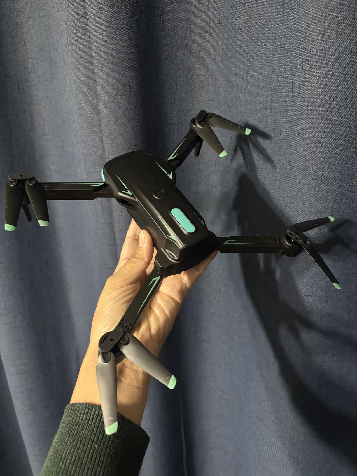 Drone with Camera 1080P HD, FPV Foldable Mini Drone for Beginners Kids Boys Girls, with 2 recharging Batteries, Carrying Case, One Key Start, Stable Hover, Trajectory Flight, Toys Gifts (Black) Customer Review Drone with Camera 1080P HD, FPV Foldable Mini Drone for Beginners Kids Boys Girls, with 2 recharging Batteries, Carrying Case, One Key Start, Stable Hover, Trajectory Flight, Toys Gifts (Black) - Customer Photo 1