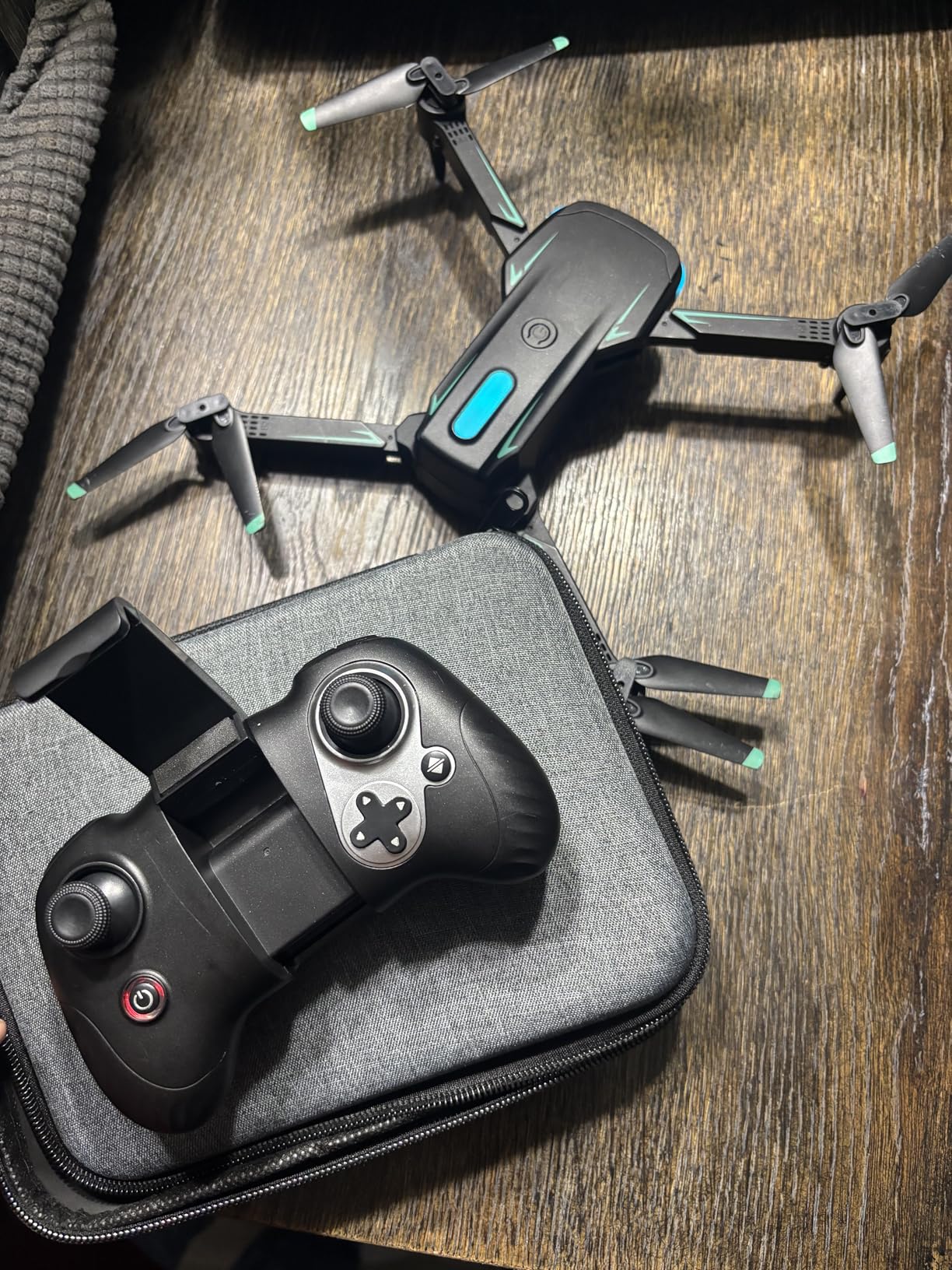 Drone with Camera 1080P HD, FPV Foldable Mini Drone for Beginners Kids Boys Girls, with 2 recharging Batteries, Carrying Case, One Key Start, Stable Hover, Trajectory Flight, Toys Gifts (Black) Customer Review Drone with Camera 1080P HD, FPV Foldable Mini Drone for Beginners Kids Boys Girls, with 2 recharging Batteries, Carrying Case, One Key Start, Stable Hover, Trajectory Flight, Toys Gifts (Black) - Customer Photo 2