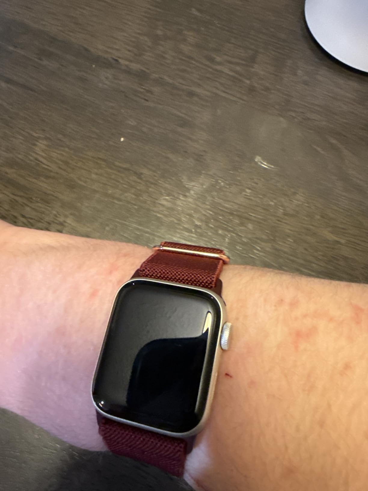 Apple Watch SE 3 [GPS 40mm] Smartwatch with Midnight Aluminum Case with Midnight Sport Band - S/M. Fitness and Sleep Trackers, Heart Rate Monitor, Always-On Display, Water Resistant - Customer Photo 4
