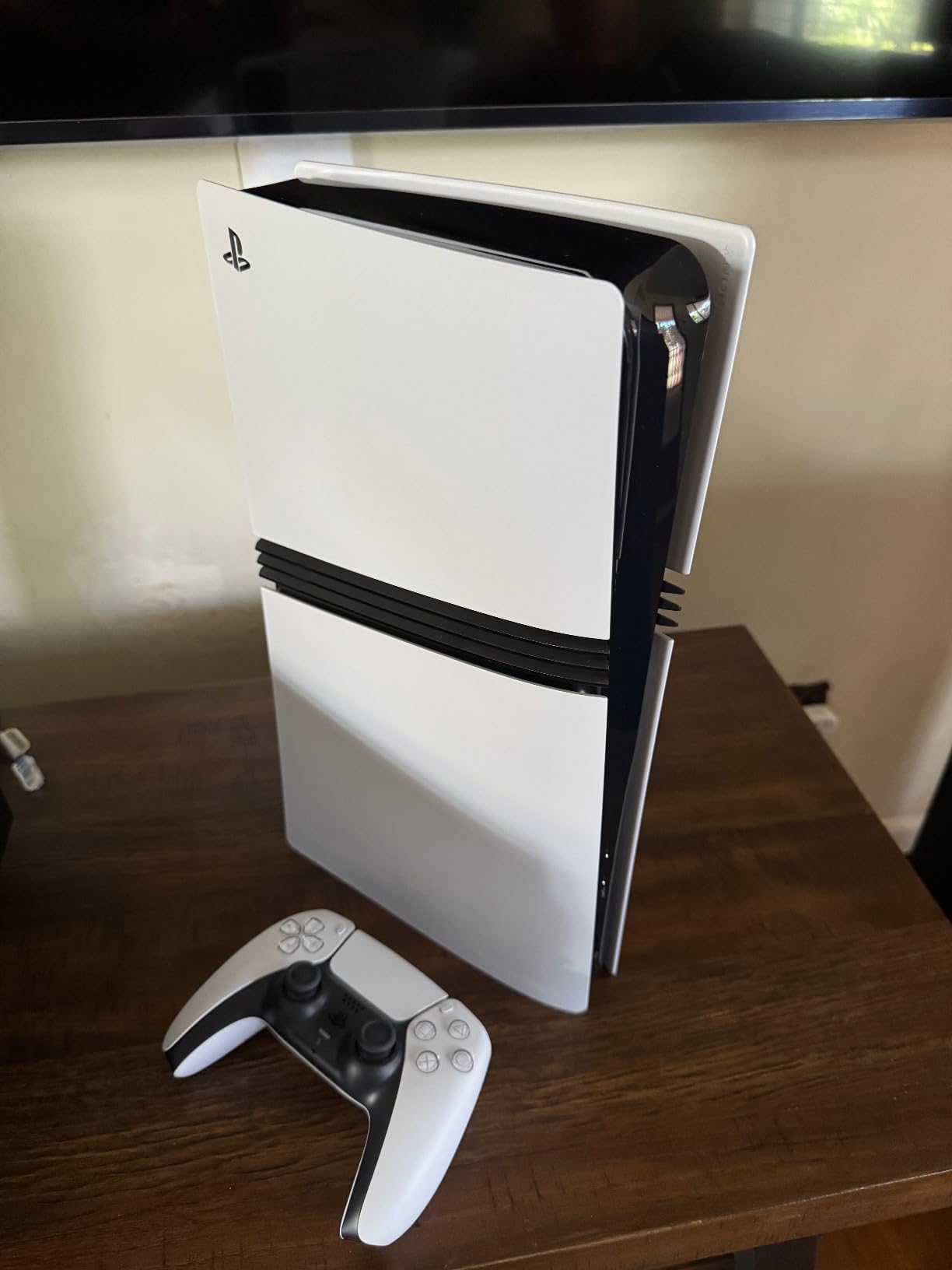 PlayStation 5 Console - 1TB customer photo 2
