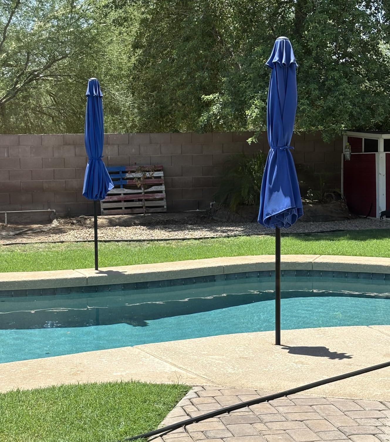DUMOS 9FT Outdoor Patio Umbrella with Push Button Tilt and Crank, Table Umbrellas 8 Sturdy Ribs Waterproof for Pool,Market, Terrace, Beach, Outdoor Restaurant Customer Review DUMOS 9FT Outdoor Patio Umbrella with Push Button Tilt and Crank, Table Umbrellas 8 Sturdy Ribs Waterproof for Pool,Market, Terrace, Beach, Outdoor Restaurant - Customer Photo 1