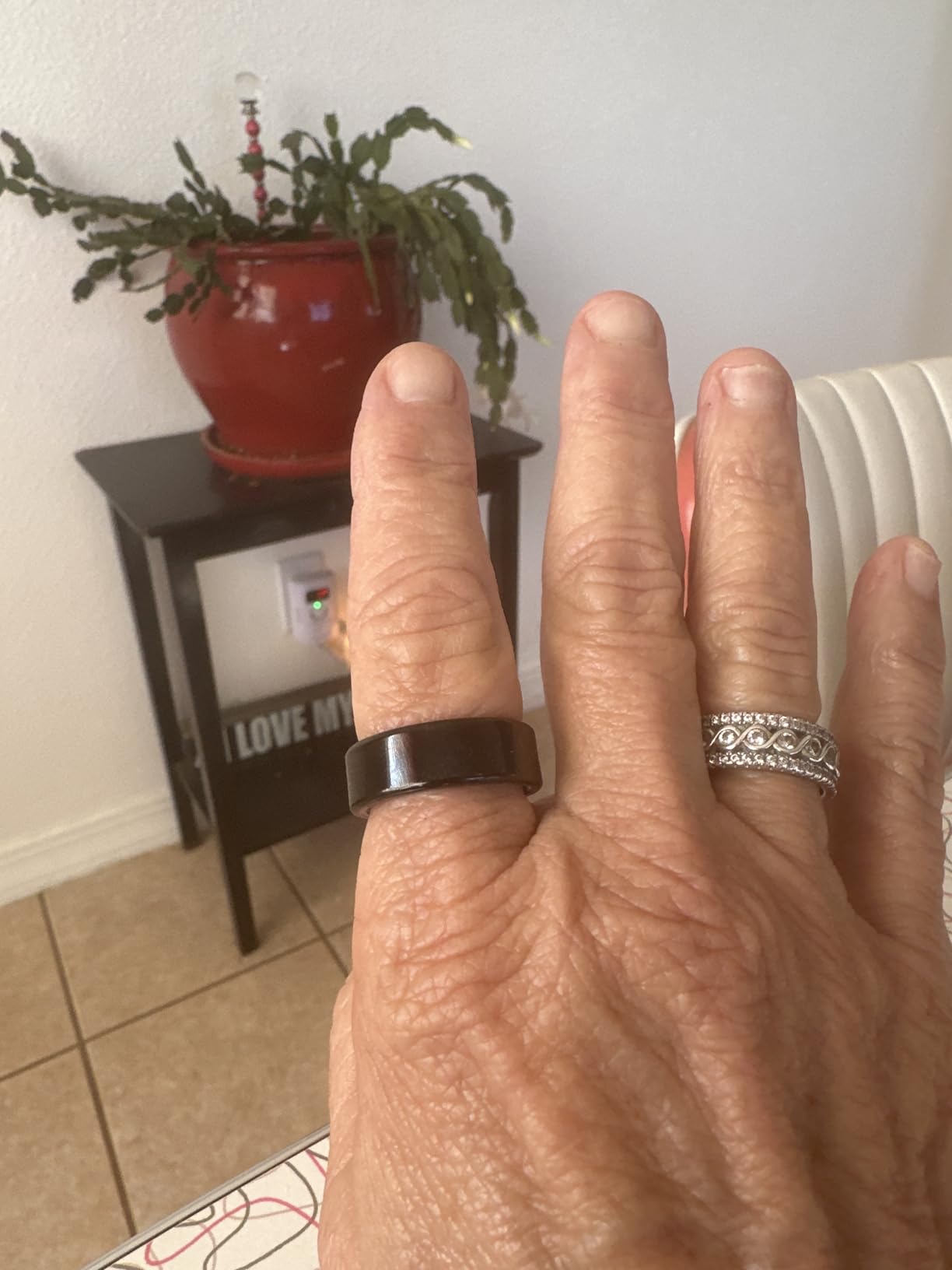 Smart Ring for Women Men,Fitness Tracker Ring with Heart Rate, Sleep Monitoring, Blood Oxygen, Step Counting for iOS and Android, No Subscription Fee, Waterproof, Valentines Day Gifts(Black, 10) - Customer Photo 1