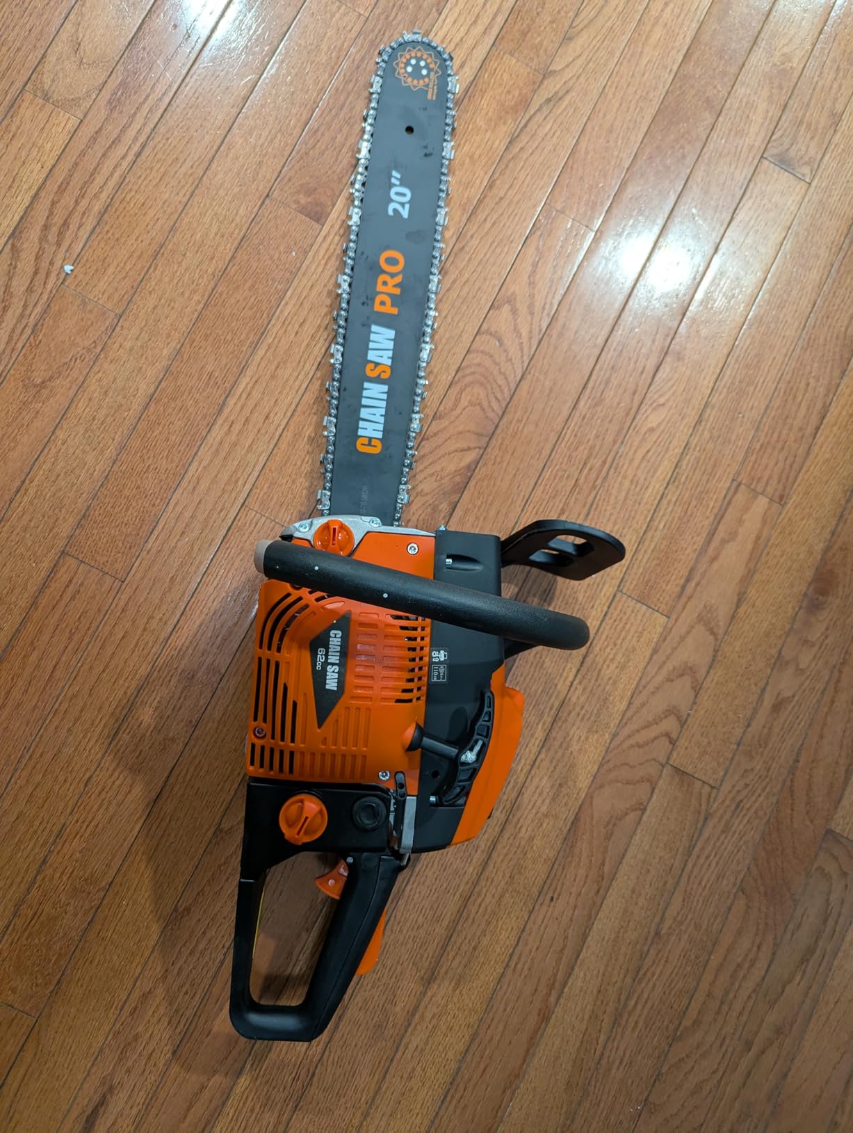 20 Inch Gas Chainsaw, 62CC Professional Chainsaw with 2-Stroke Engine, Ergonomic Non-Slip Handle & Dual Fuel Tanks for Wood Cutting, Tree Trimming, Land Clearing - Customer Photo 2
