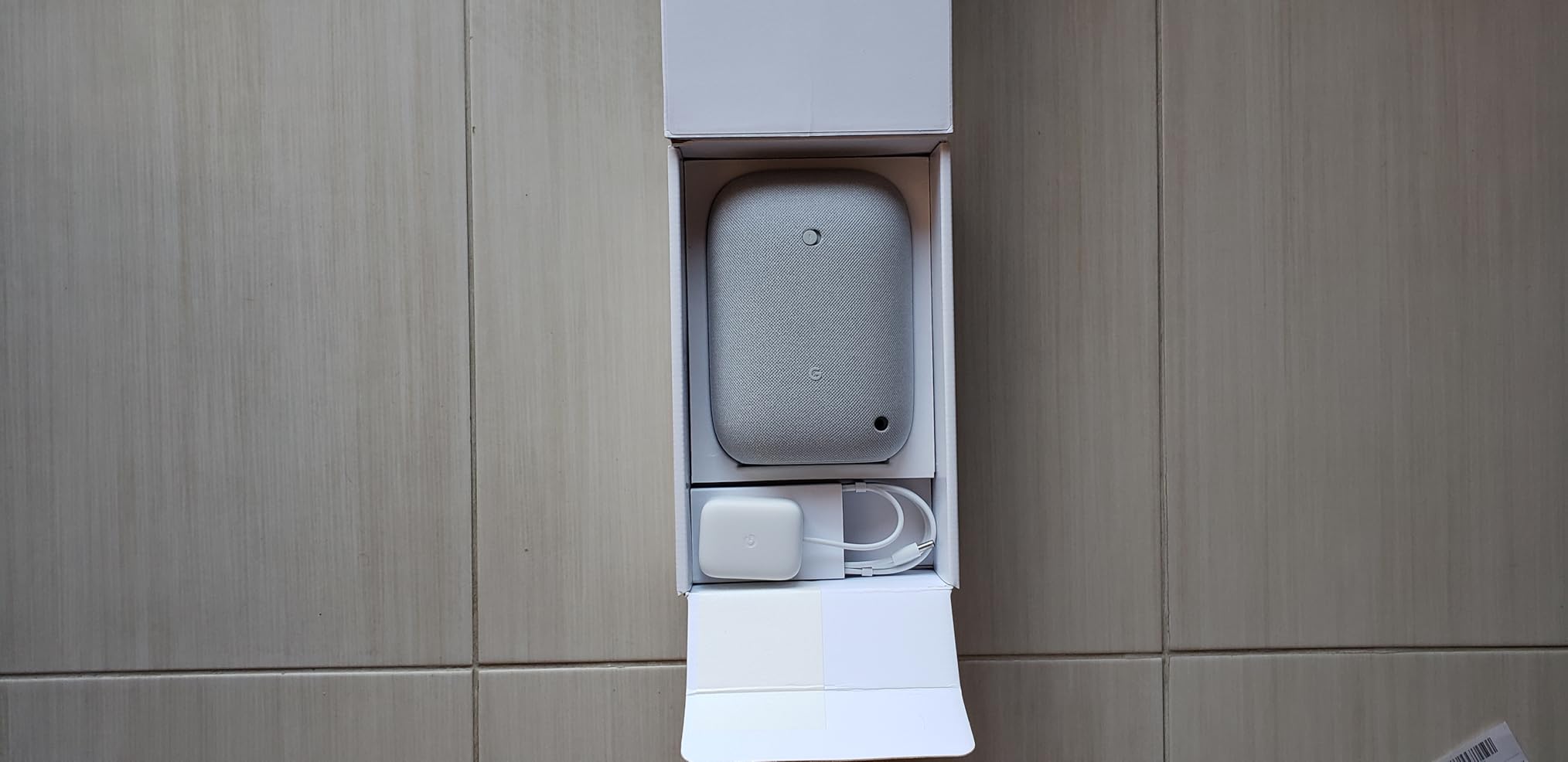 Google Audio Bluetooth Speaker - Wireless Music Streaming, Powerful Sound, Assistant Built-in, Wi-Fi and Bluetooth Connectivity, Smart Home Control, Stereo Pairing - Chalk Customer Review Google Audio Bluetooth Speaker - Wireless Music Streaming, Powerful Sound, Assistant Built-in, Wi-Fi and Bluetooth Connectivity, Smart Home Control, Stereo Pairing - Chalk - Customer Photo 2